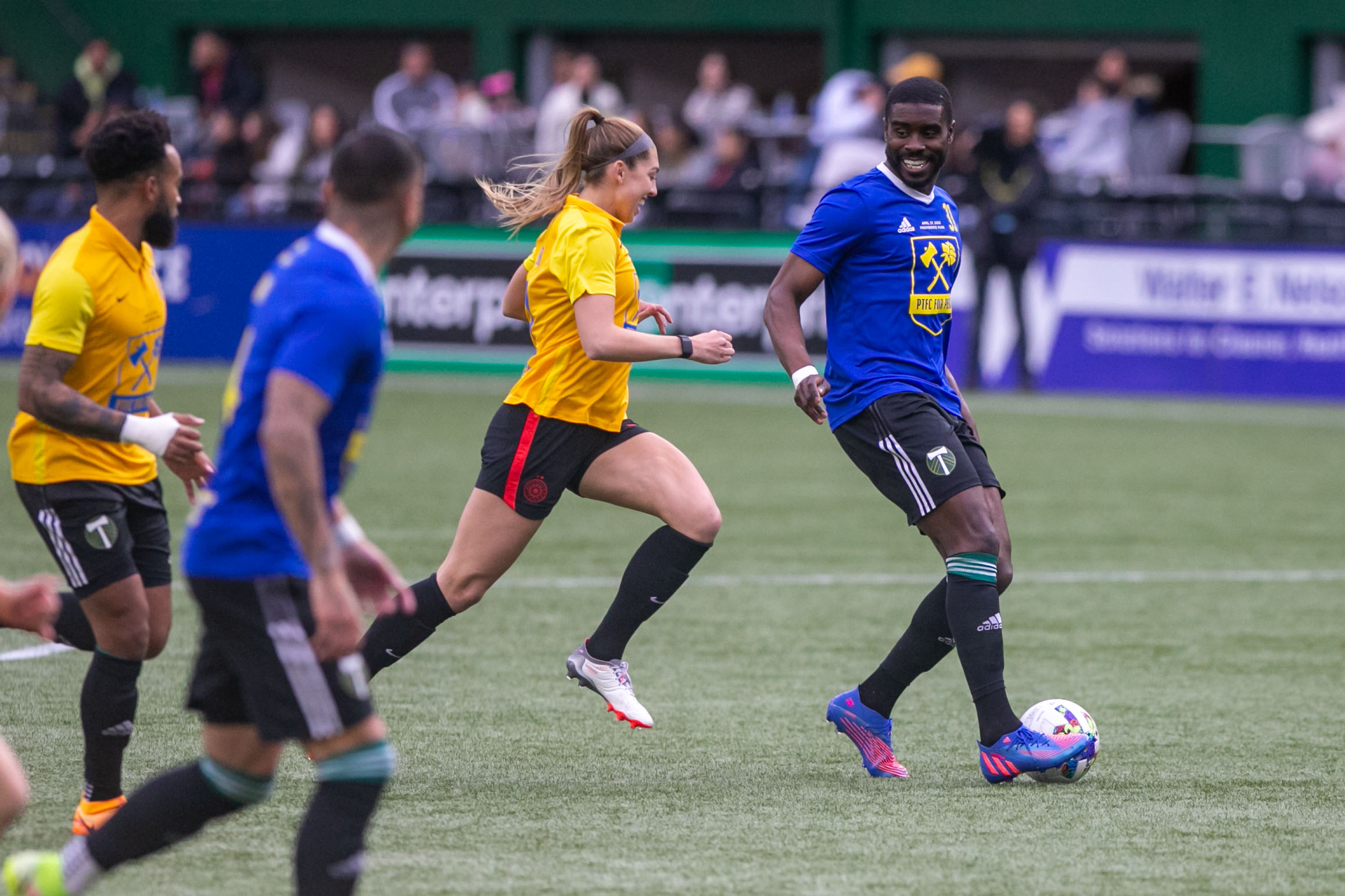 Portland Timbers, Thorns play charity match to raise money for