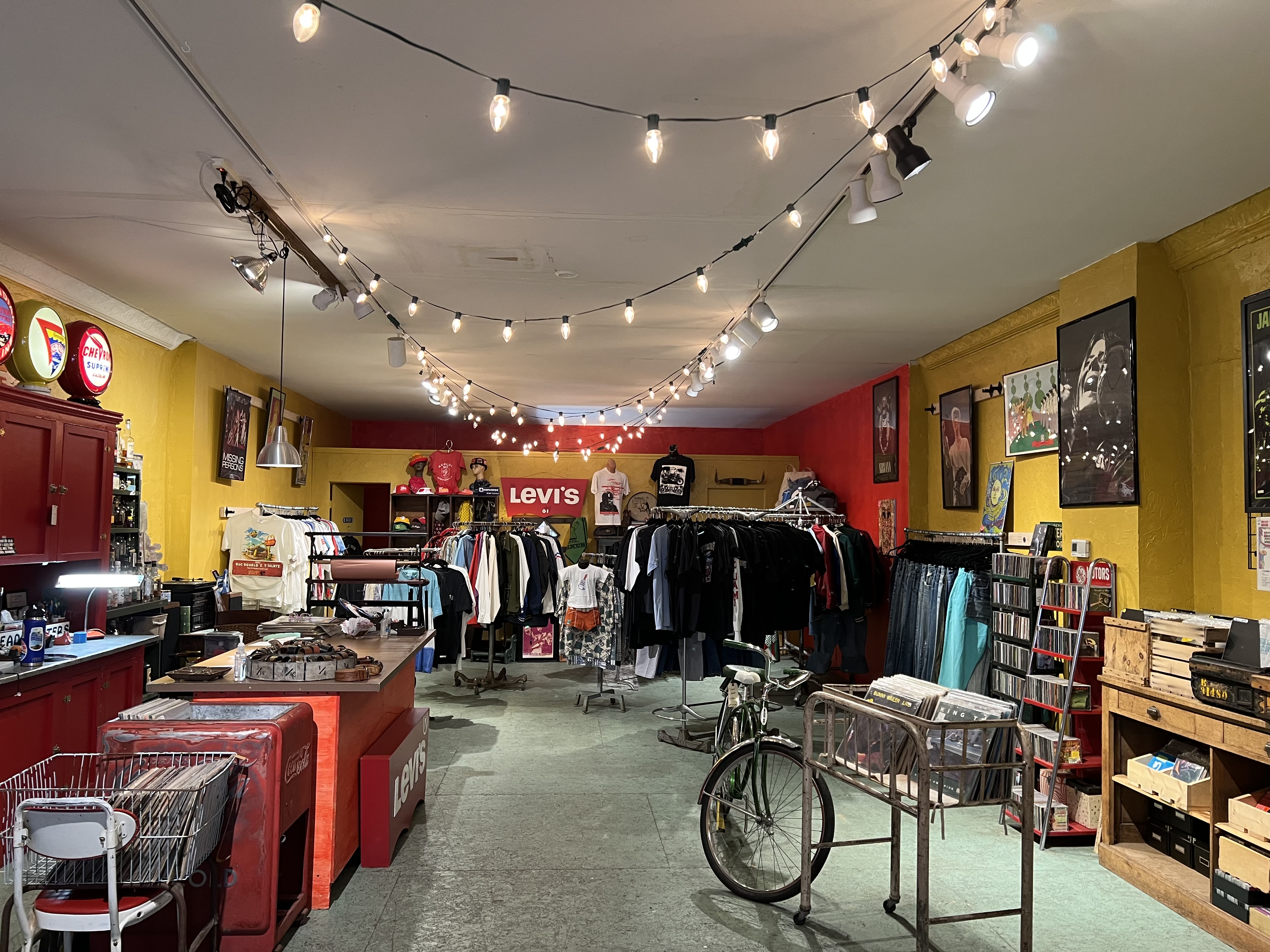 Vintage shop moves to new spot in downtown Ypsilanti 