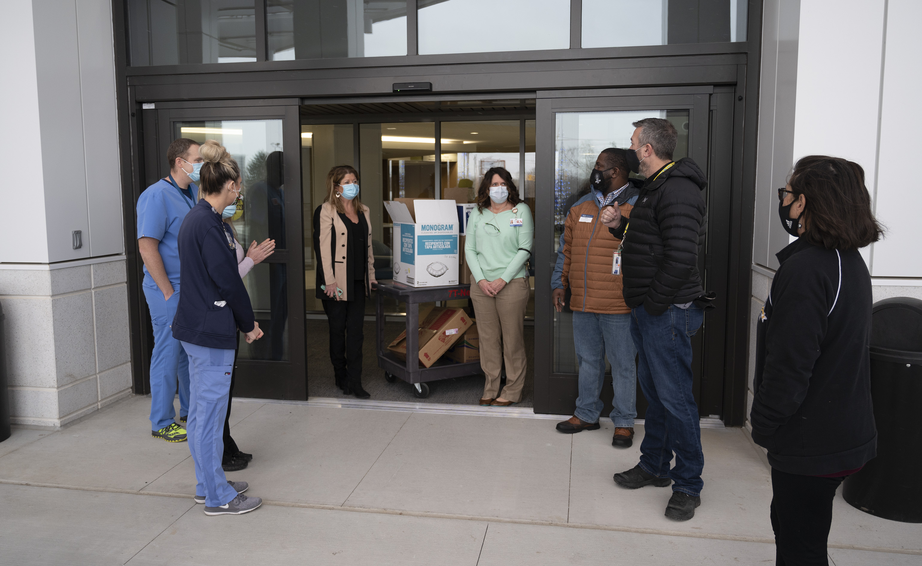 Lunches delivered to frontline health workers at Henry Ford Allegiance ...