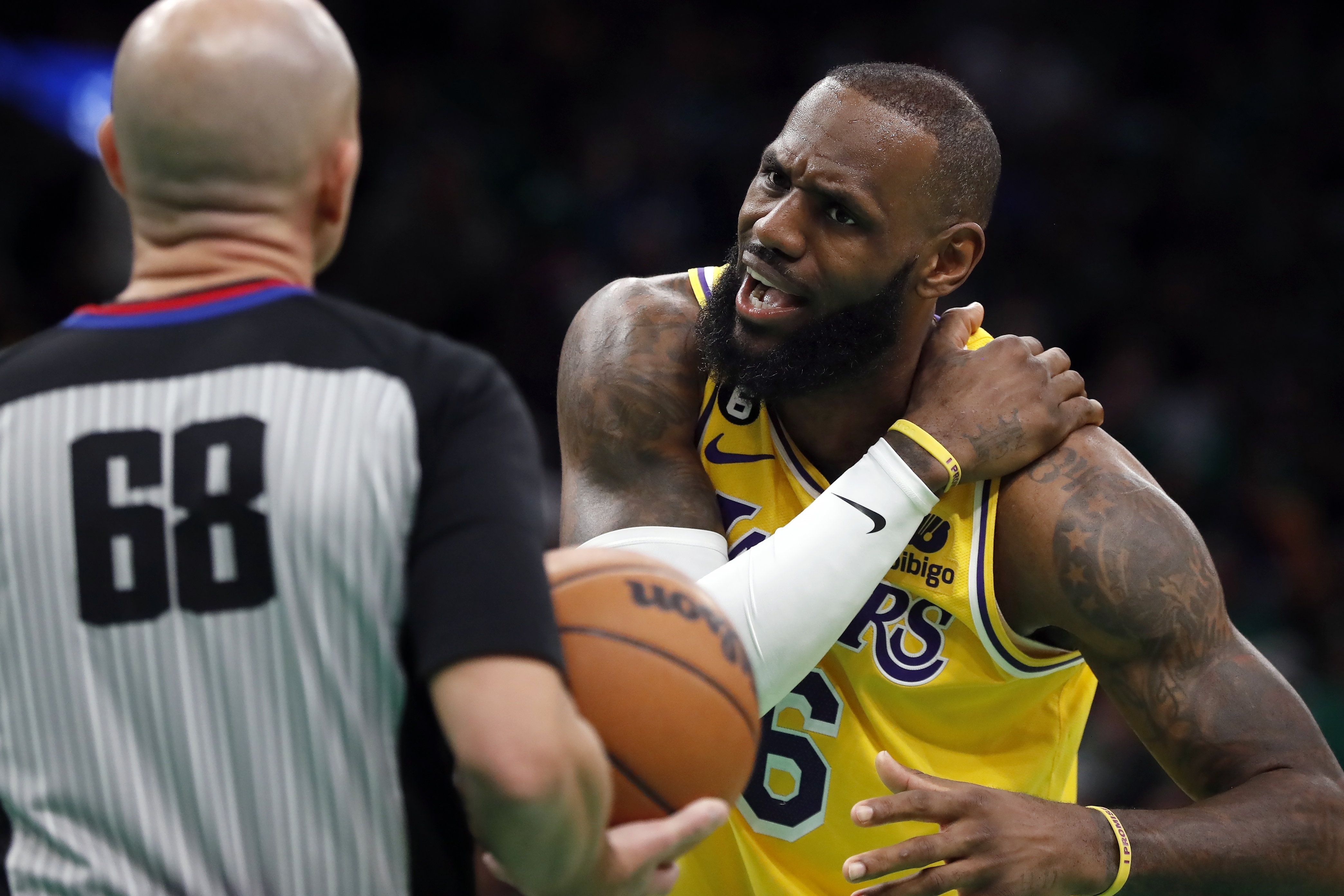 LeBron James, Lakers can't believe no foul call vs. Celtics - Los Angeles  Times