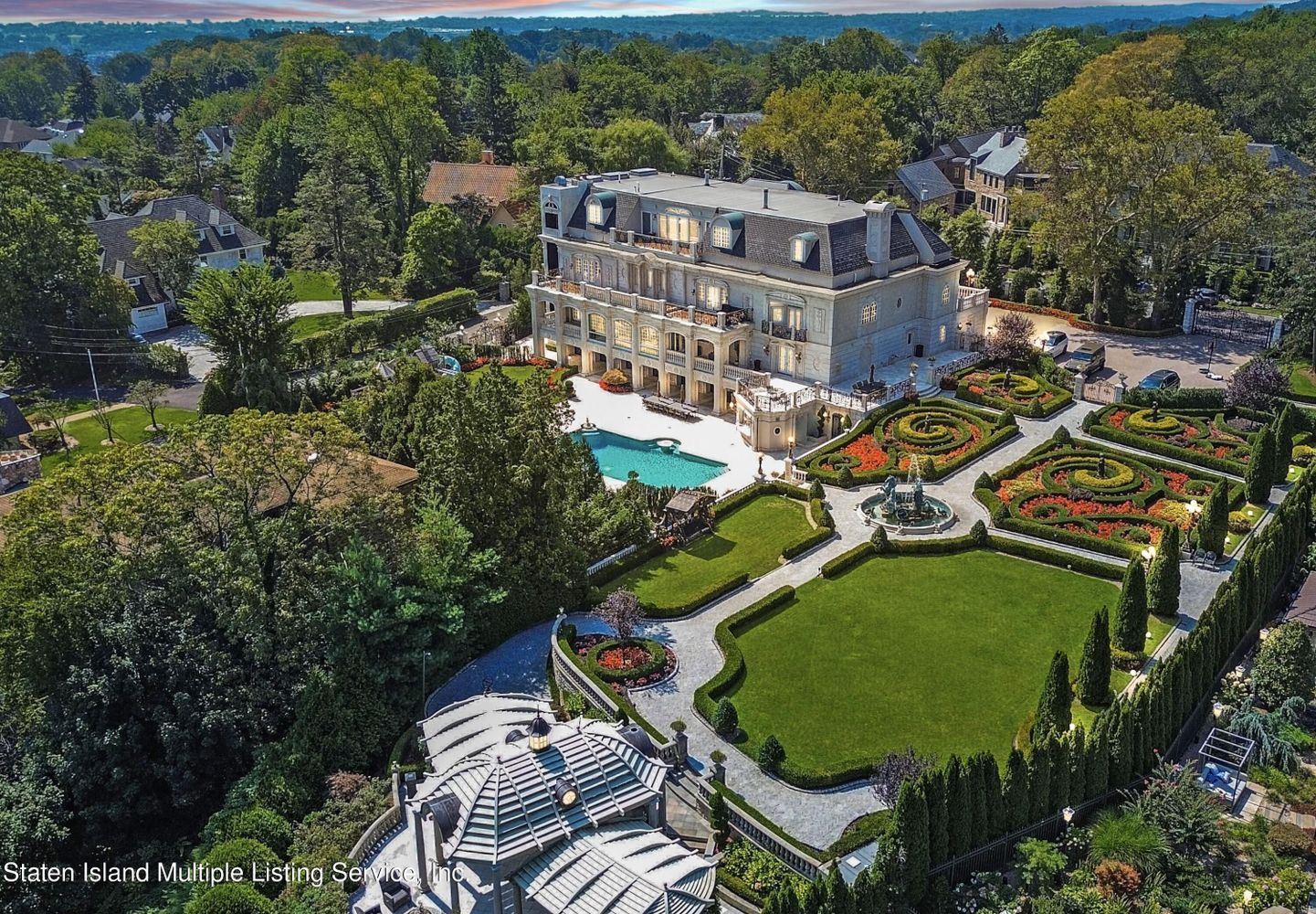 Look inside Staten Island's 'REAL' Godfather House for sale. Price
