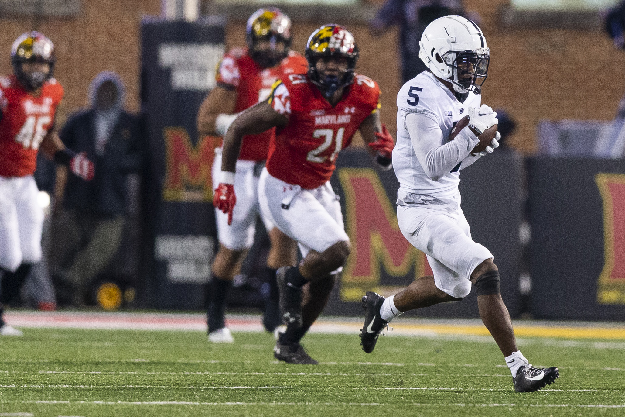 Penn State wide receiver Jahan Dotson goes in for an 86-yard touchdown catch and run during the fourth quarter on Nov. 6, 2021. Joe Hermitt | jhermitt@pennlive.com