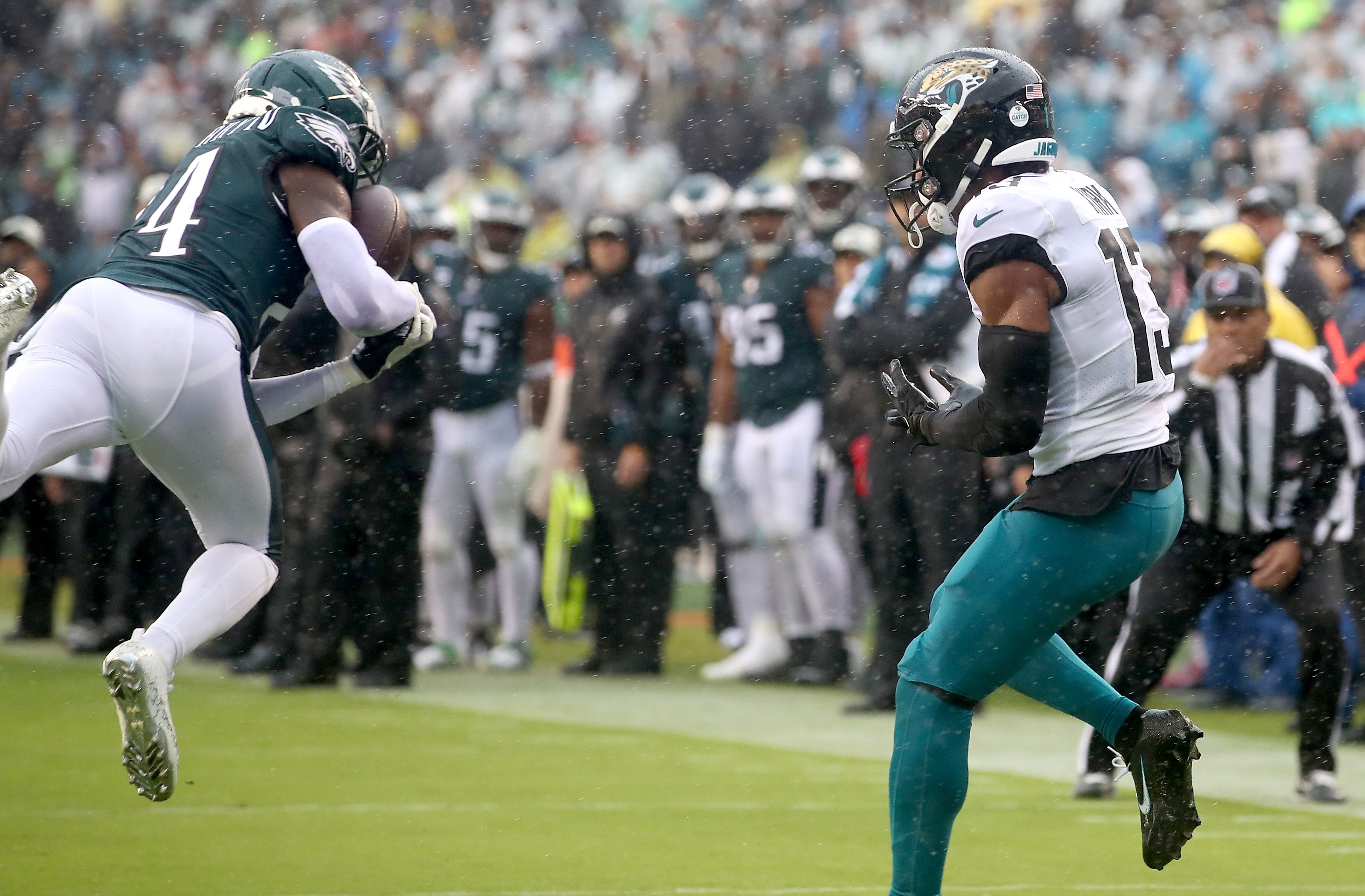 Eagles' James Bradberry returns an INT for a touchdown vs. Lions