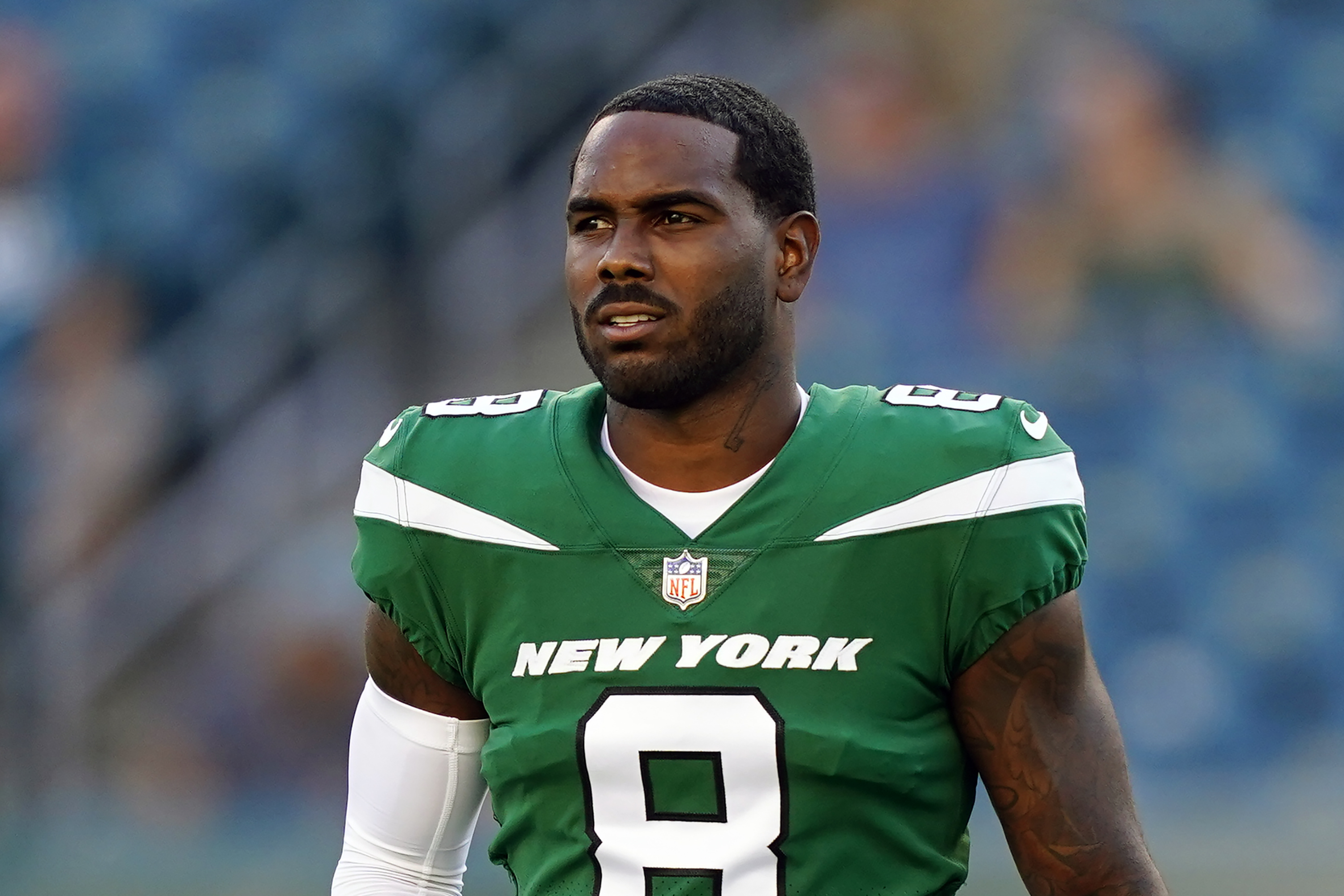 Jets trade Elijah Moore to Browns amid Aaron Rodgers rumors