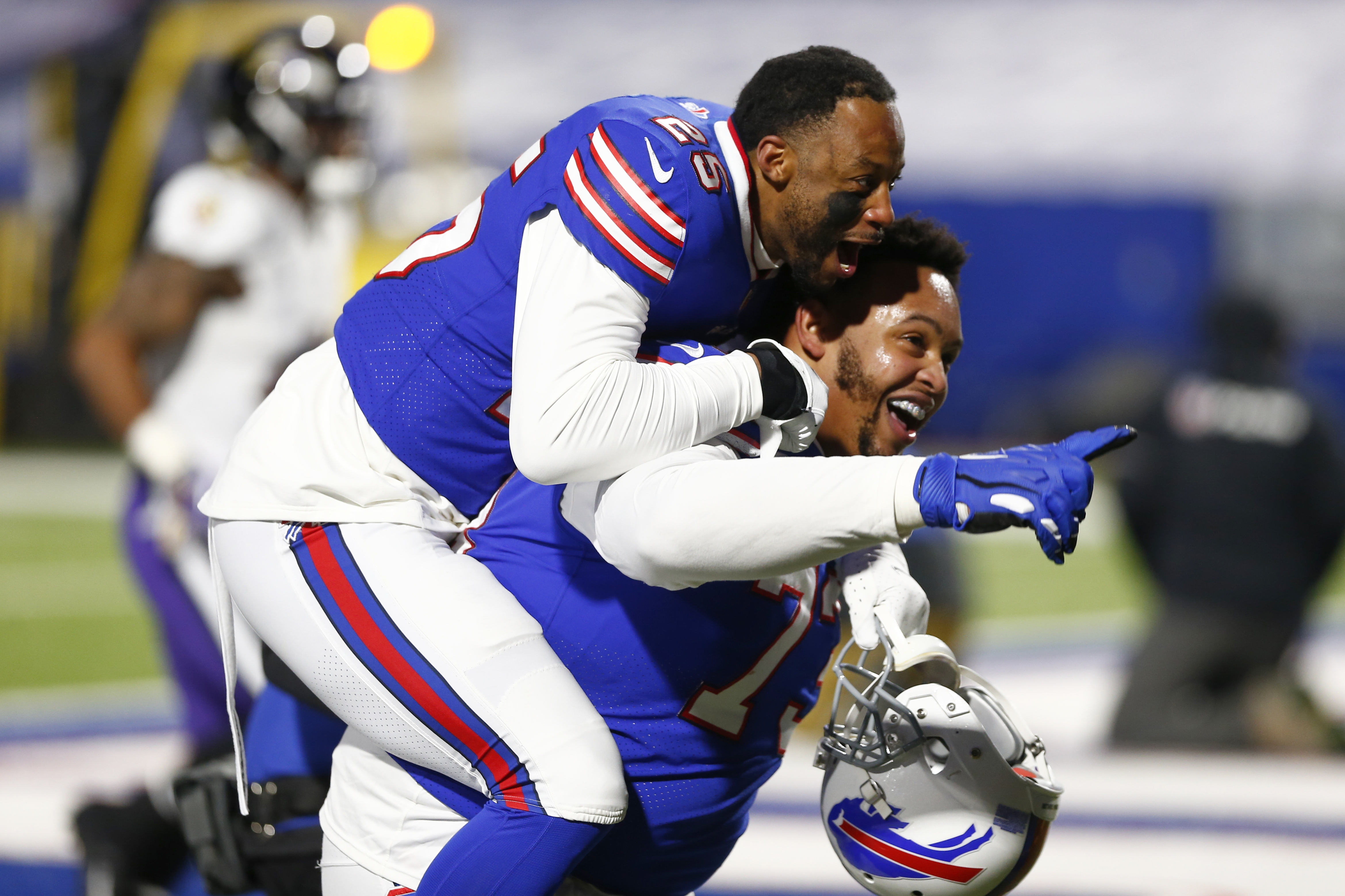 Buffalo Bills tackle Dion Dawkins has message for whoever lost their chain  during Bills' preseason game