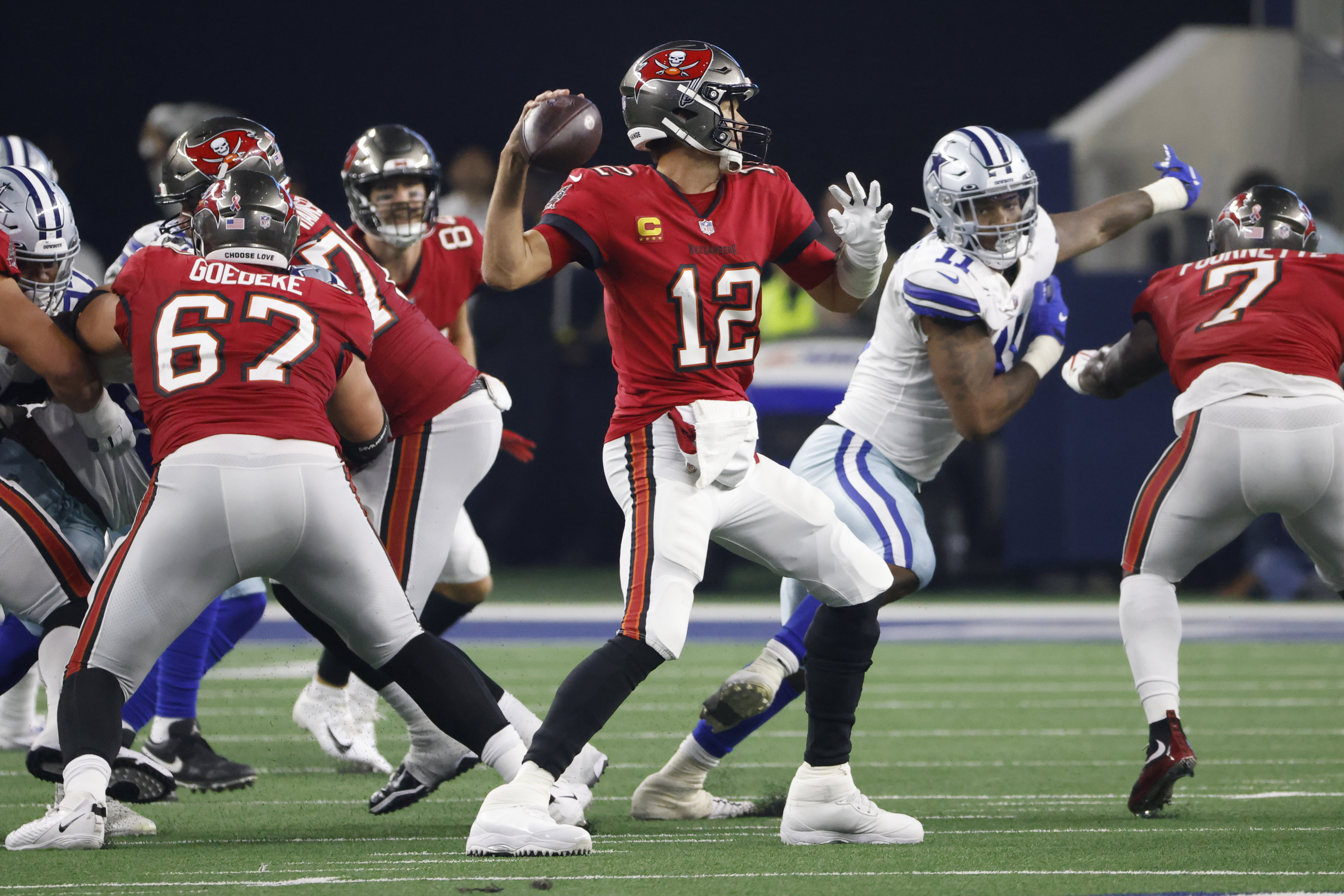 How to Watch the Dallas Cowboys vs. Tampa Bay Buccaneers - NFL Wild Card  Playoffs