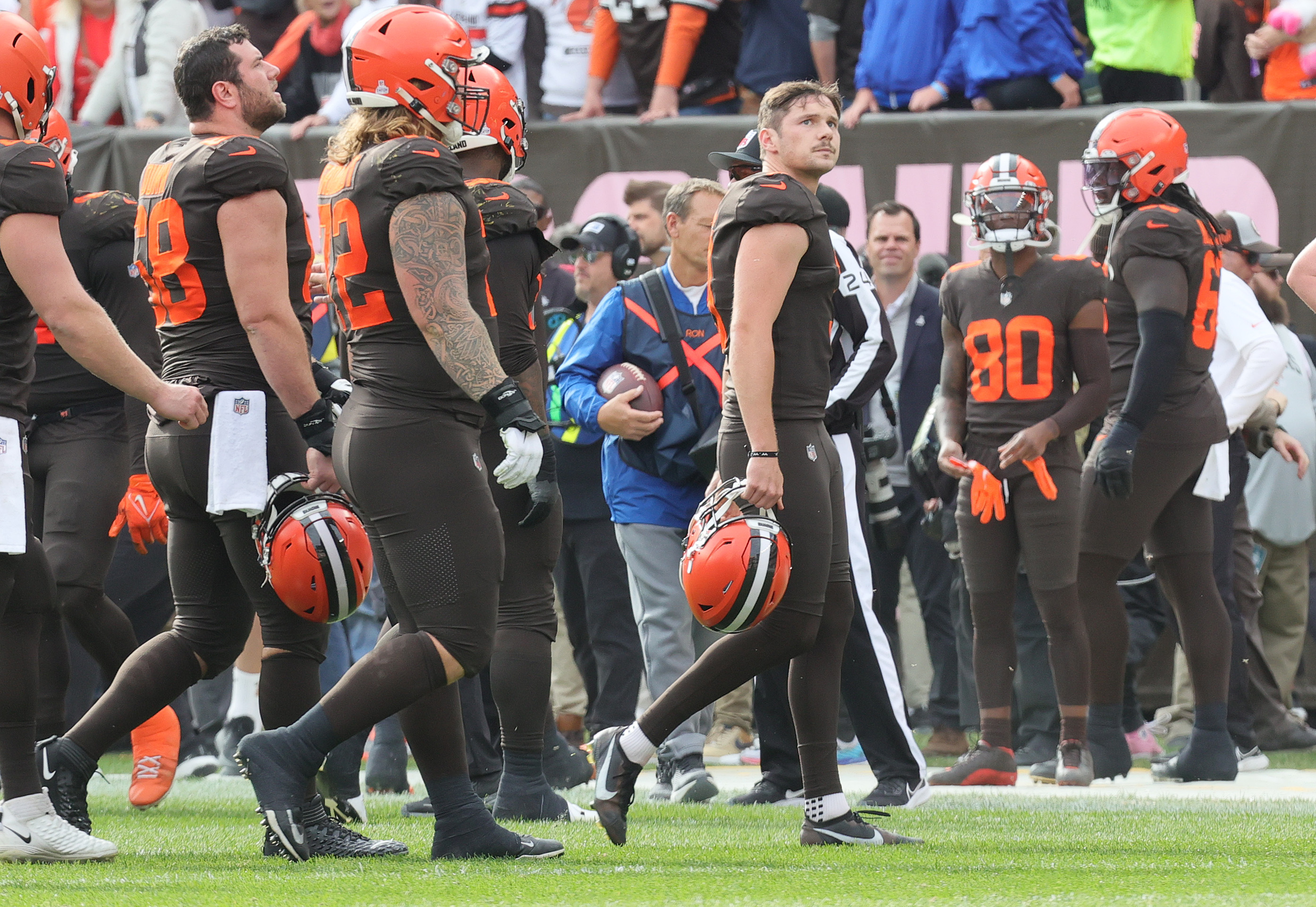 Deshaun Watson will start Dec. 4 regardless of Jacoby Brissett's  performance; Jadeveon Clowney expected to face Chargers: Browns Insider 