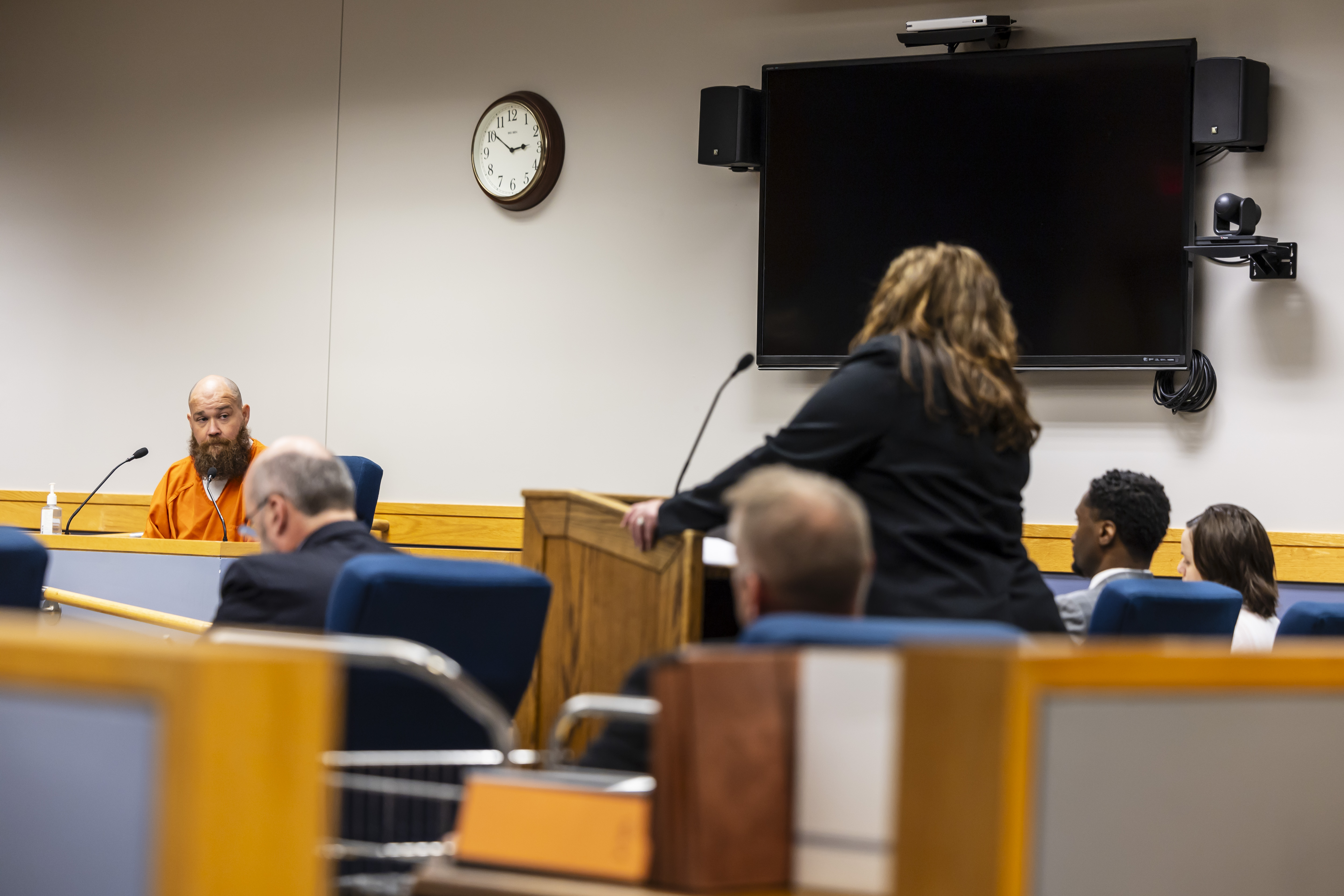 Outlaws, drugs, guns: Trial begins for Michigan woman accused of ...