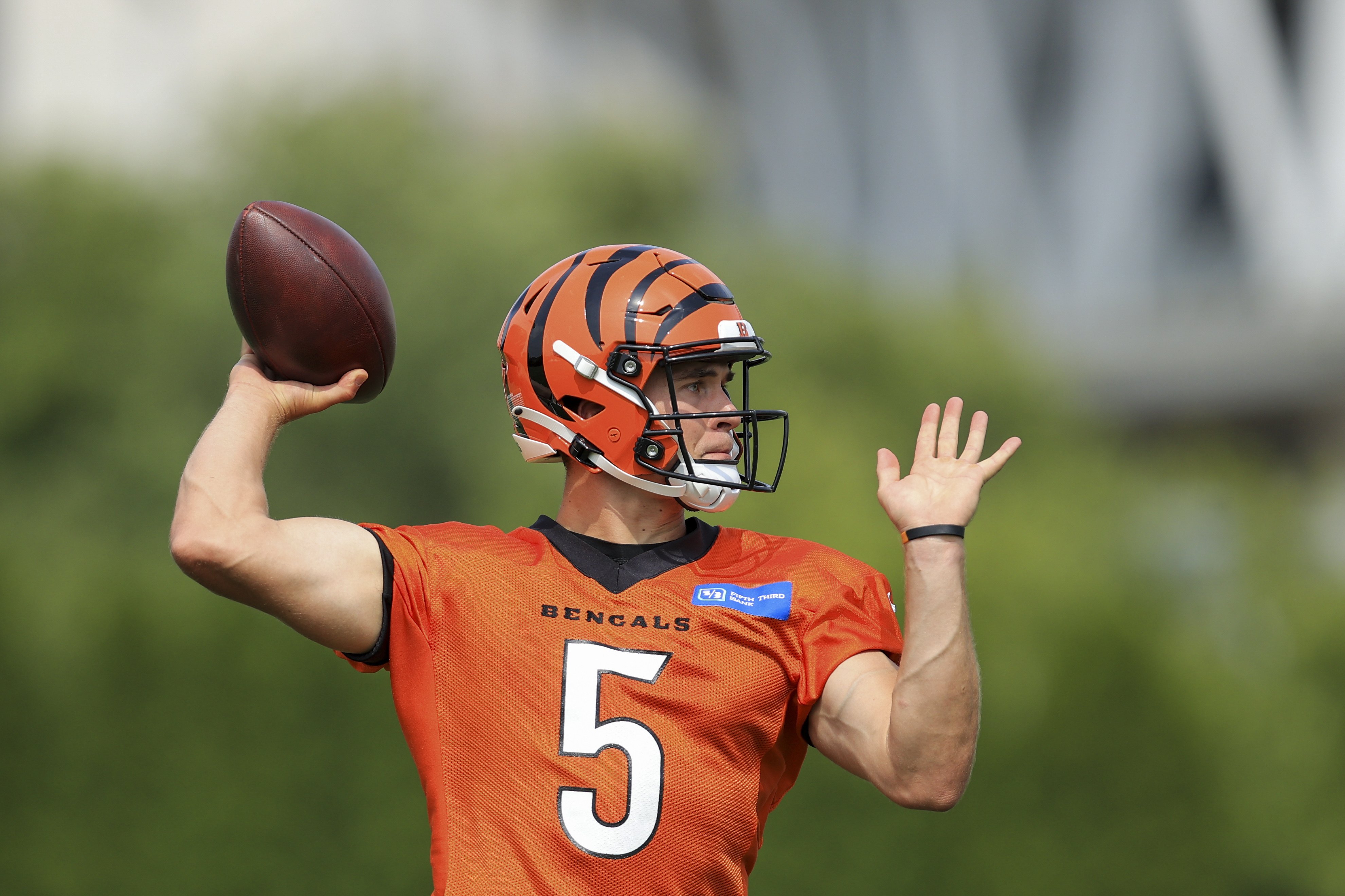 Eric Dungey released by Bengals ahead of deadline to trim roster sizes 