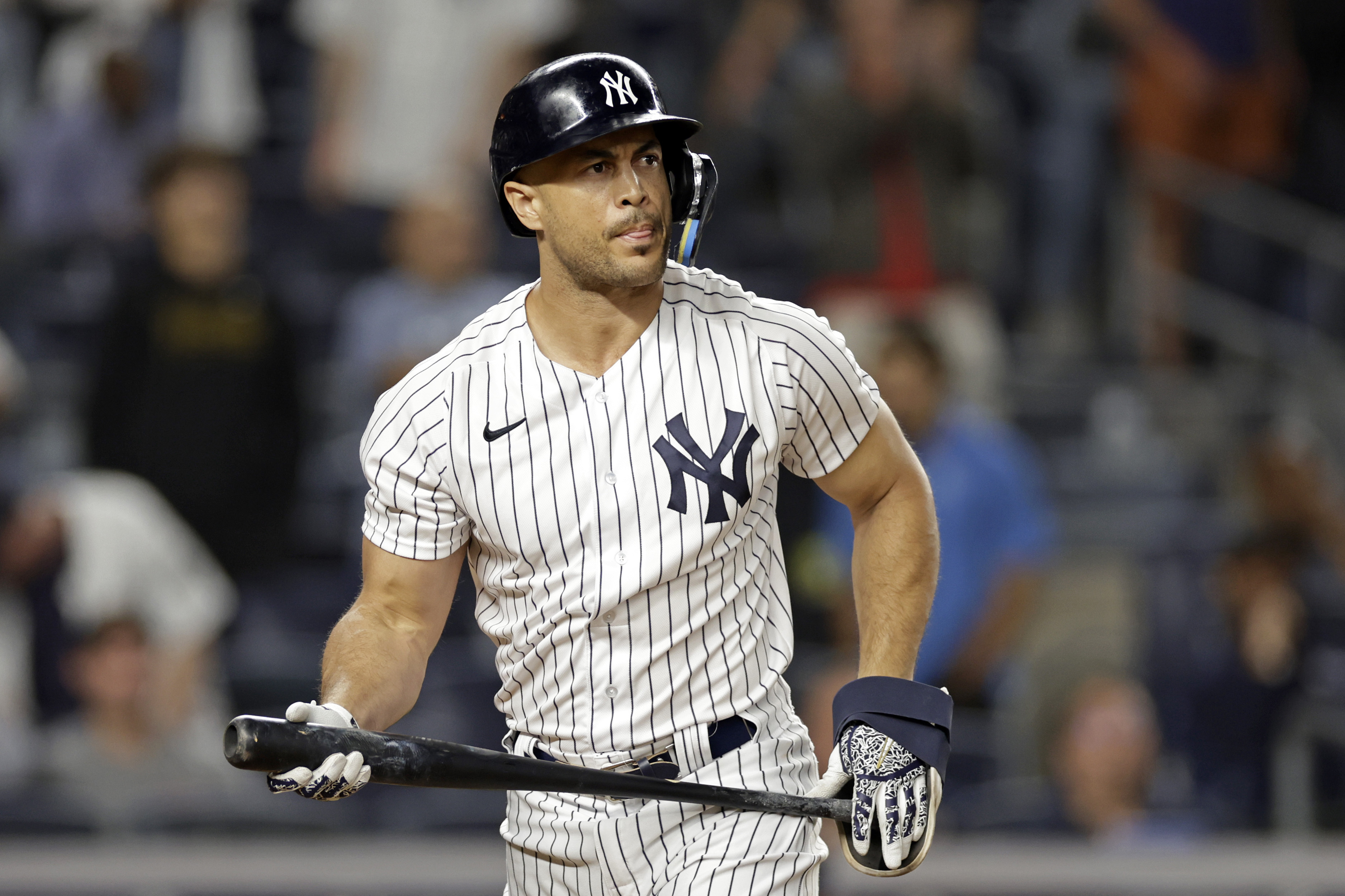 Yankees' Giancarlo Stanton revealed the secret of his strength to Reds' Joey  Votto 