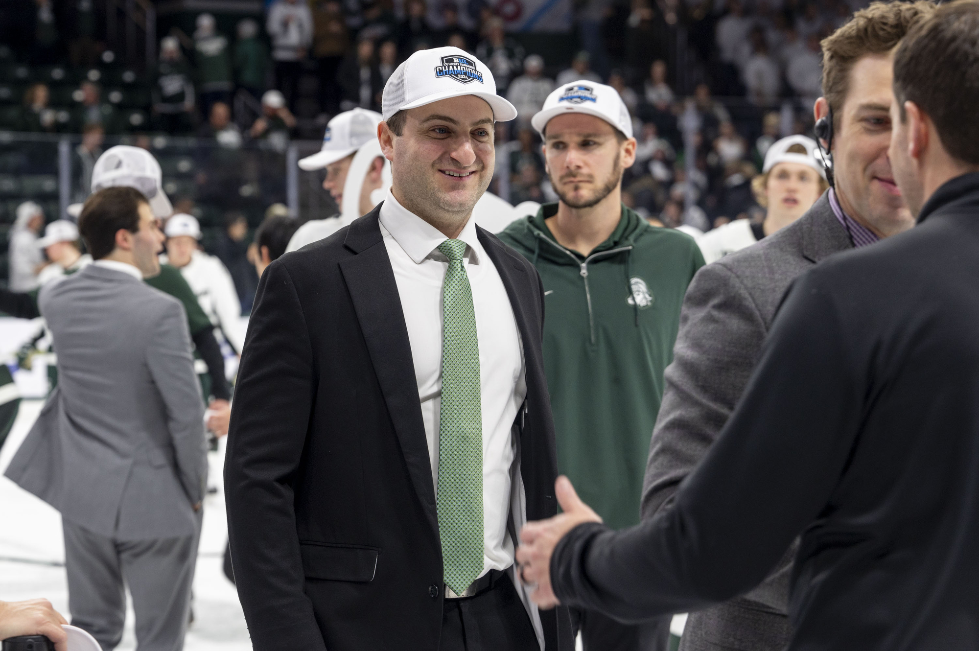 Michigan and Michigan State ice hockey face off for Big Ten ...