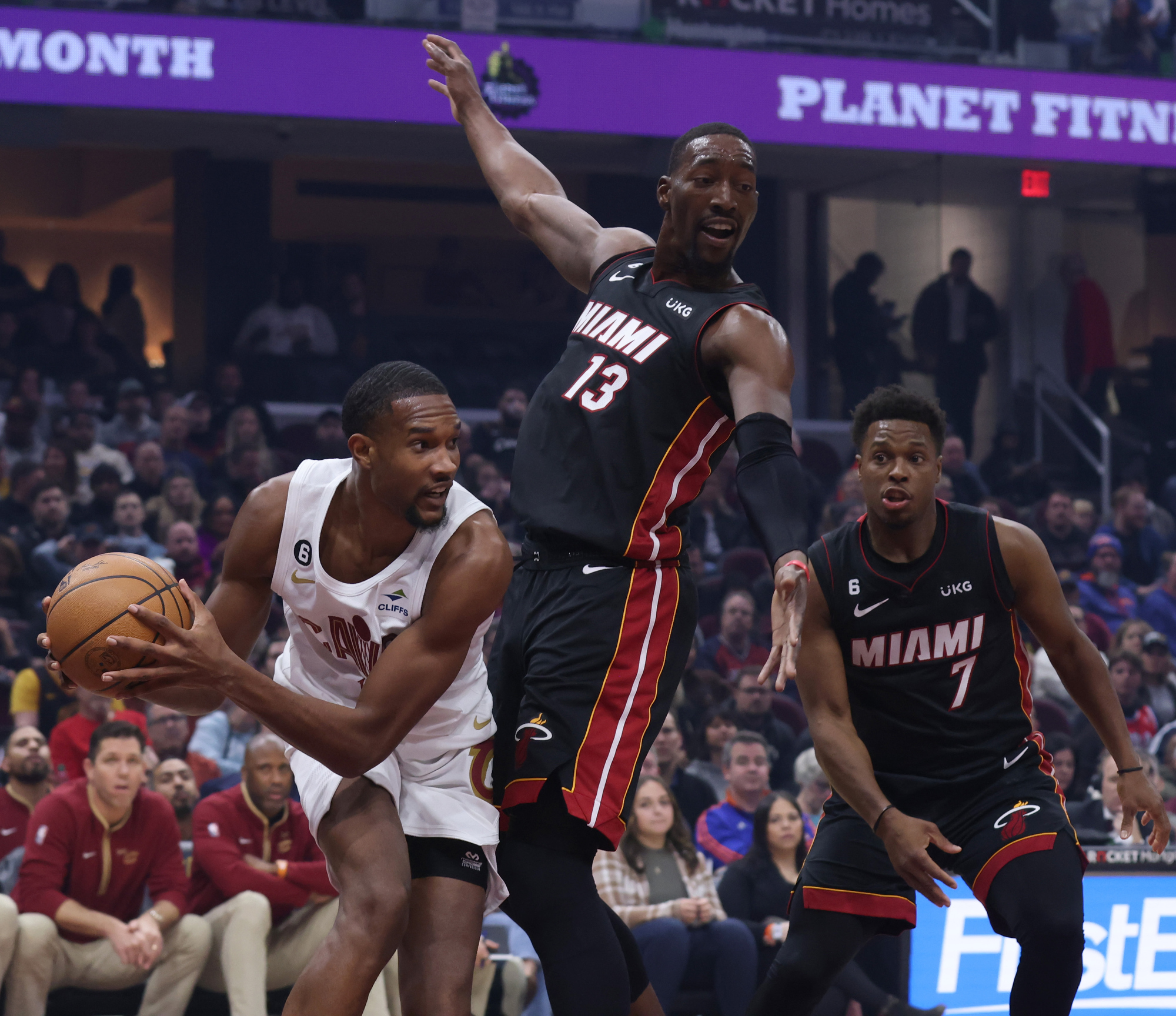 Heat at a (lopsided) loss in Cleveland with Bam Ad o back but Butler,  Herro still out – Sun Sentinel