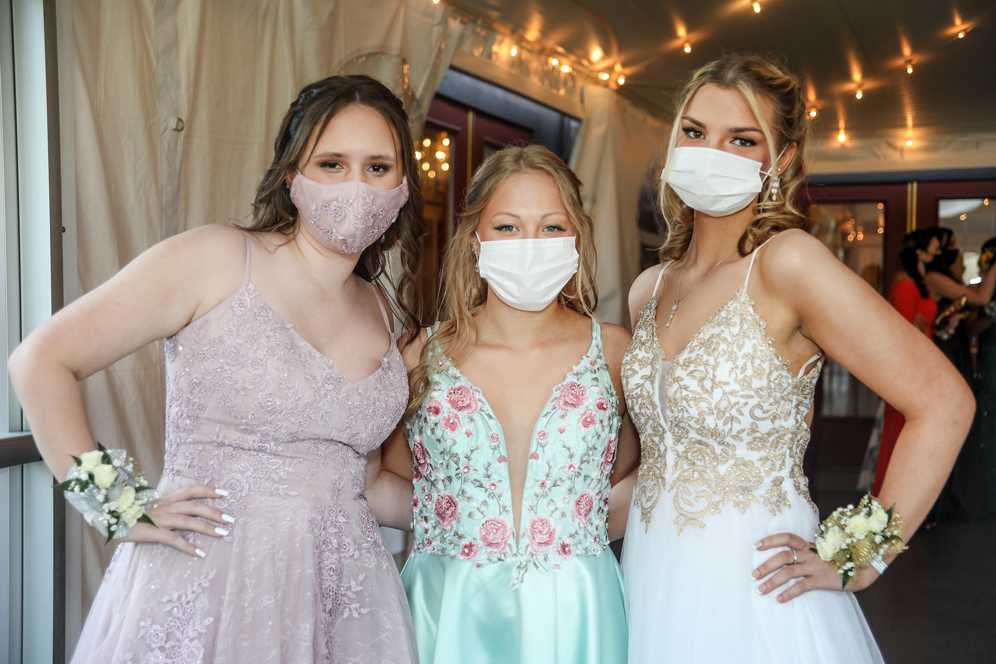 2021 Prom Photos: Ware High School at the Zukas Hilltop Barn in Spencer -  masslive.com, image size:2000x1333