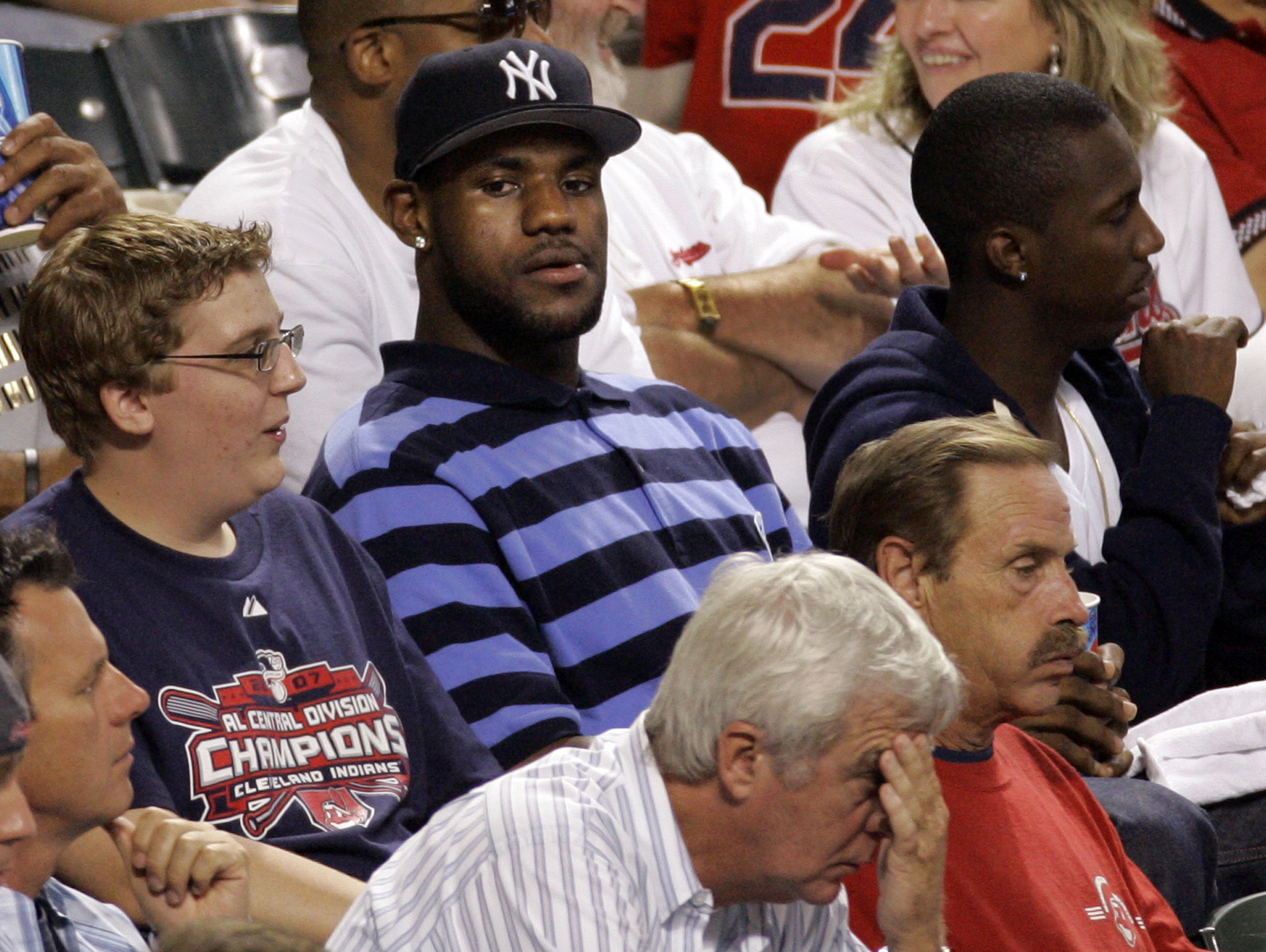 LeBron James, once a Yankees fan, to become part-owner of Boston Red Sox (report)