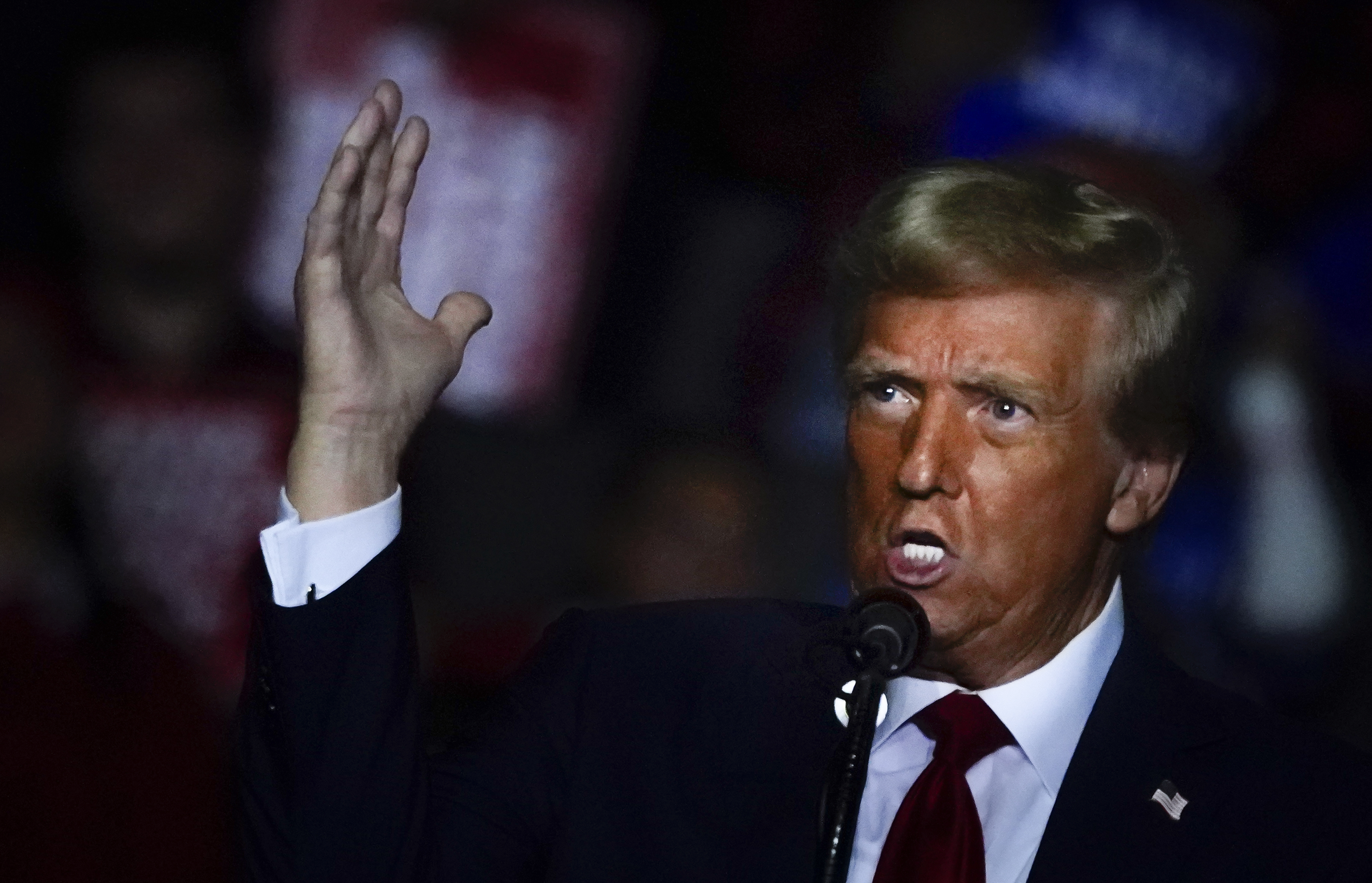 Former President Donald Trump hosts campaign rally in Allentown ...