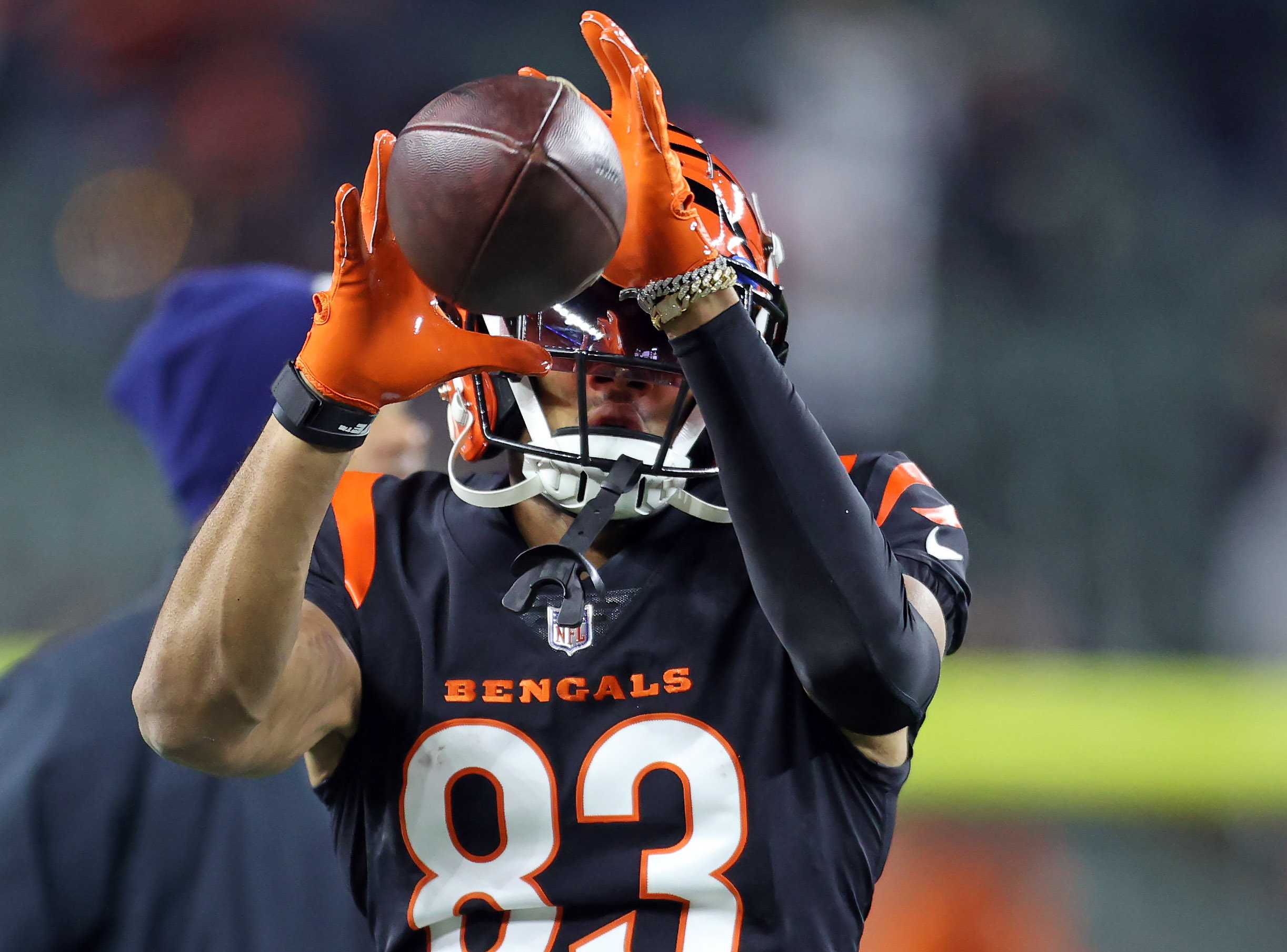 Cincinnati Bengals wide receiver Tyler Boyd (83) warms up before