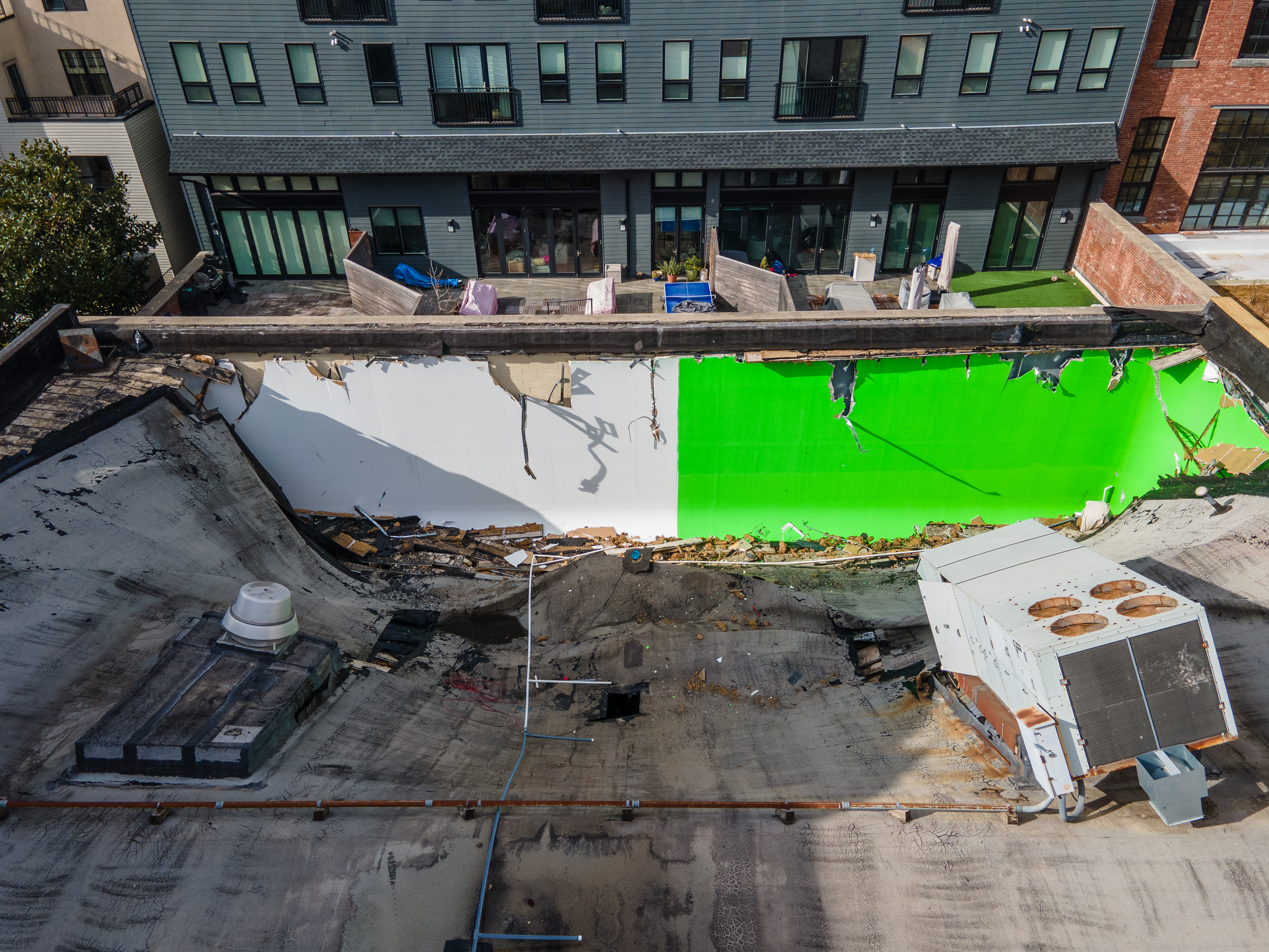 Collapse pins worker at East Rutherford, NJ construction site