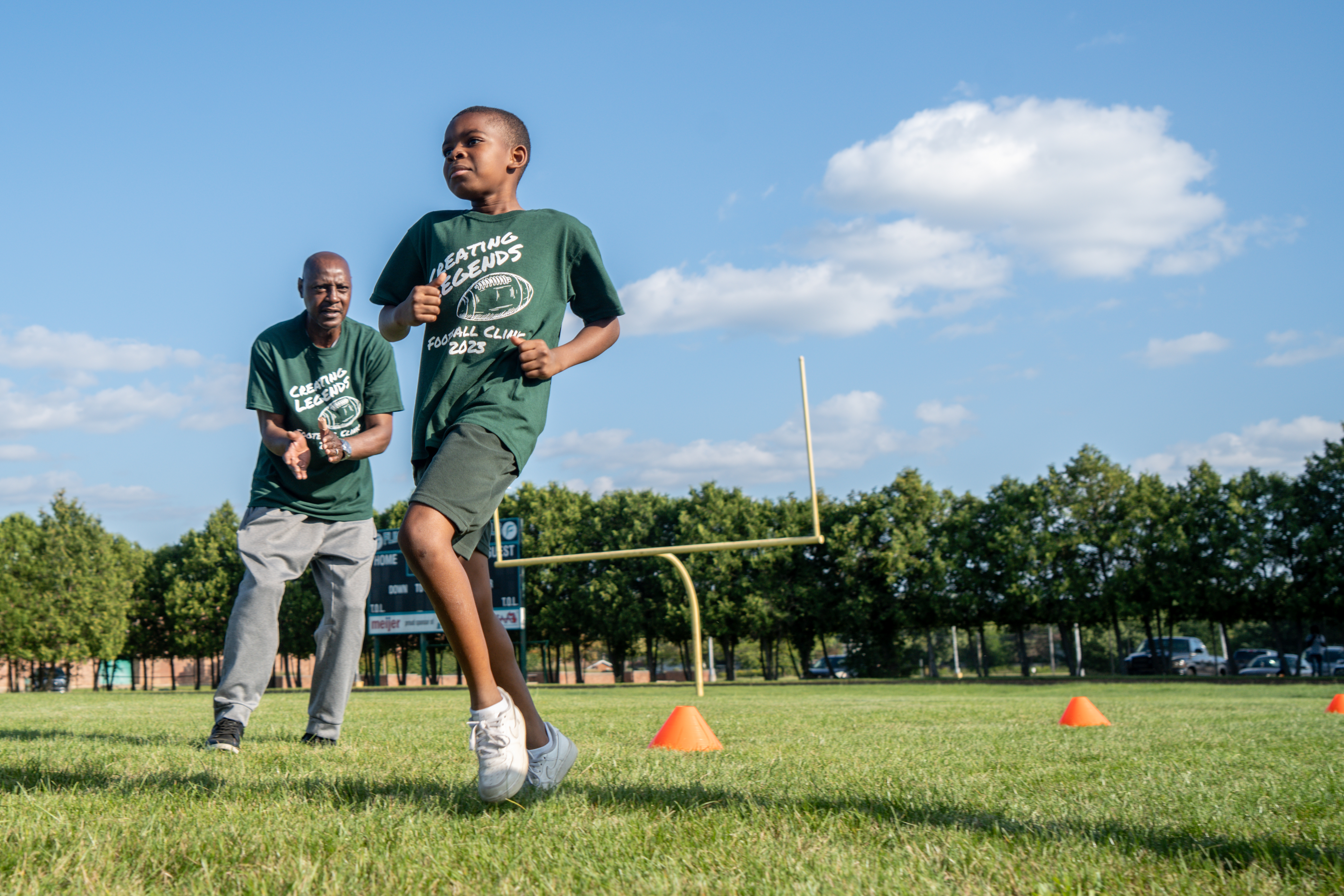 Mark Ingram returns to Flint for Creating Legends Football Camp - mlive.com