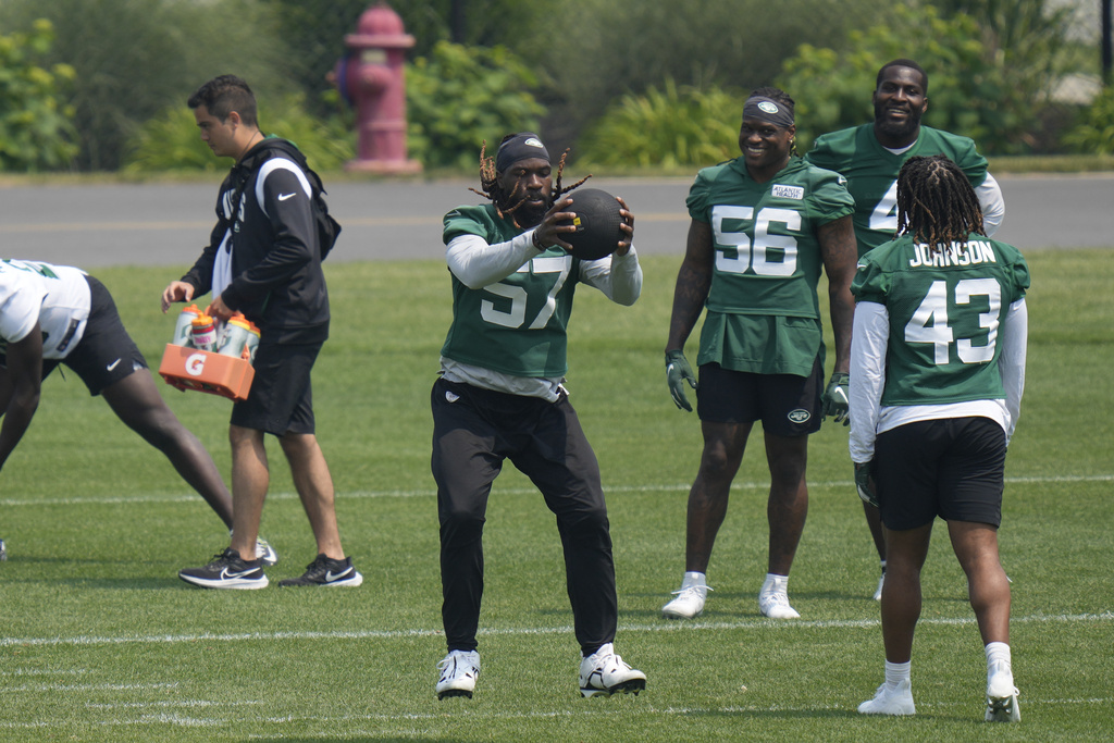 New York Jets LB C.J. Mosley says he has 'added chip' after 'two