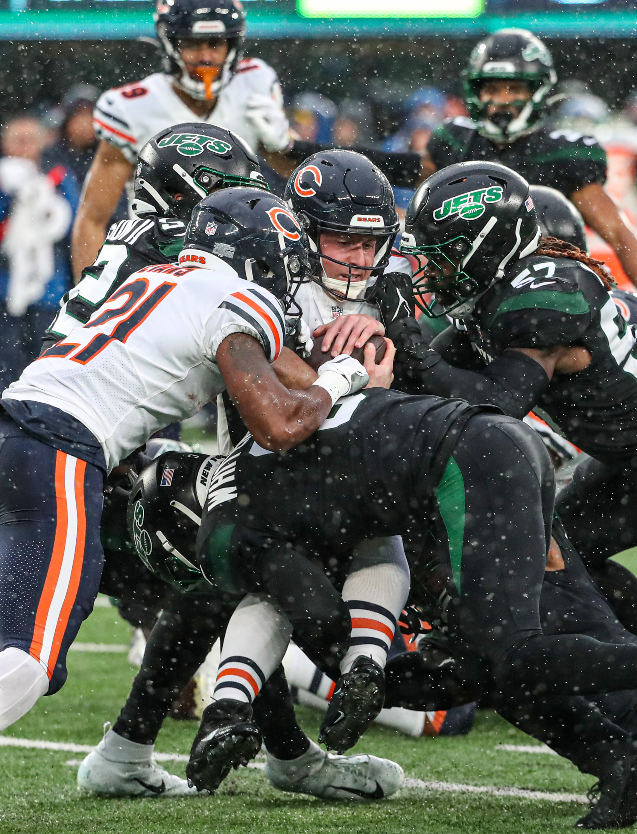 Chicago Bears wide receiver Chase Claypool (10) reacts against the New York  Jets during an NFL football game Sunday, Nov. 27, 2022, in East Rutherford,  N.J. (AP Photo/Adam Hunger Stock Photo - Alamy