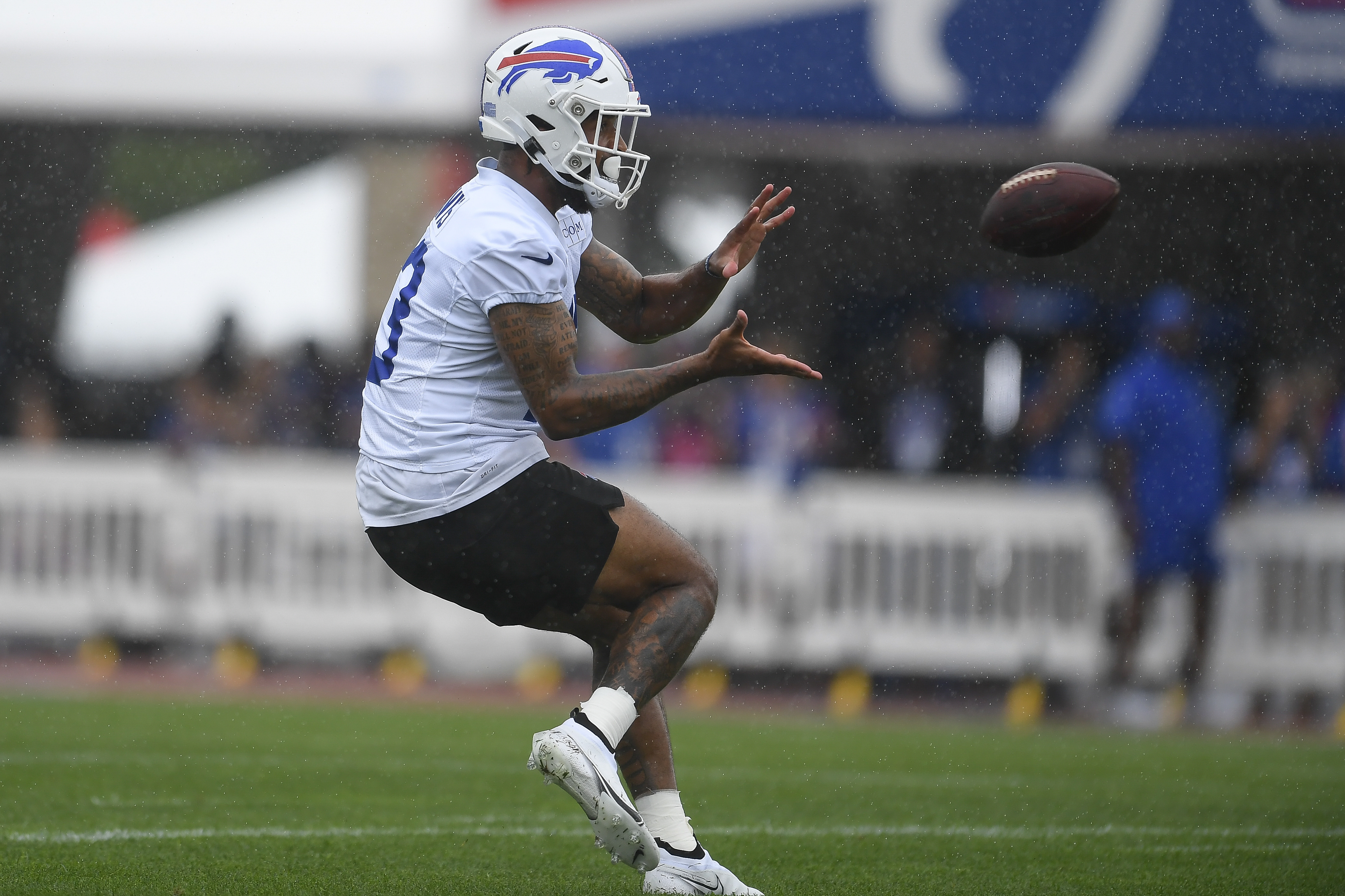 Bills offense, Josh Allen heat up on rainy day 2 of camp; Rookie