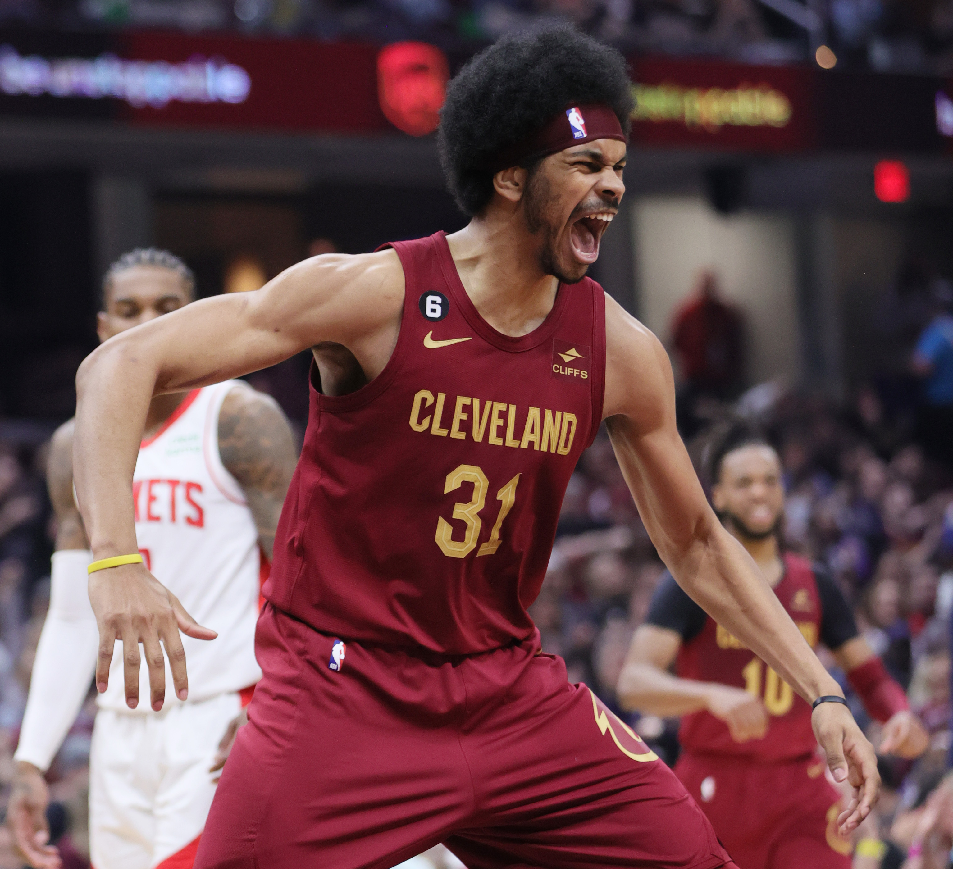 Jarrett Allen responds to social media hating on his outfit choice