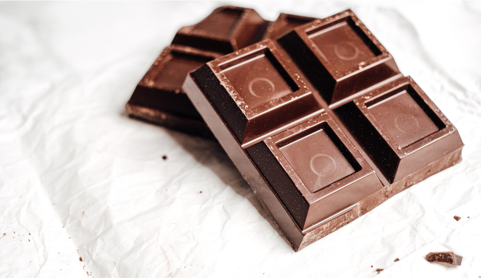 Heavy metals found in dark chocolate, including Hershey's product: Consumer  Reports 