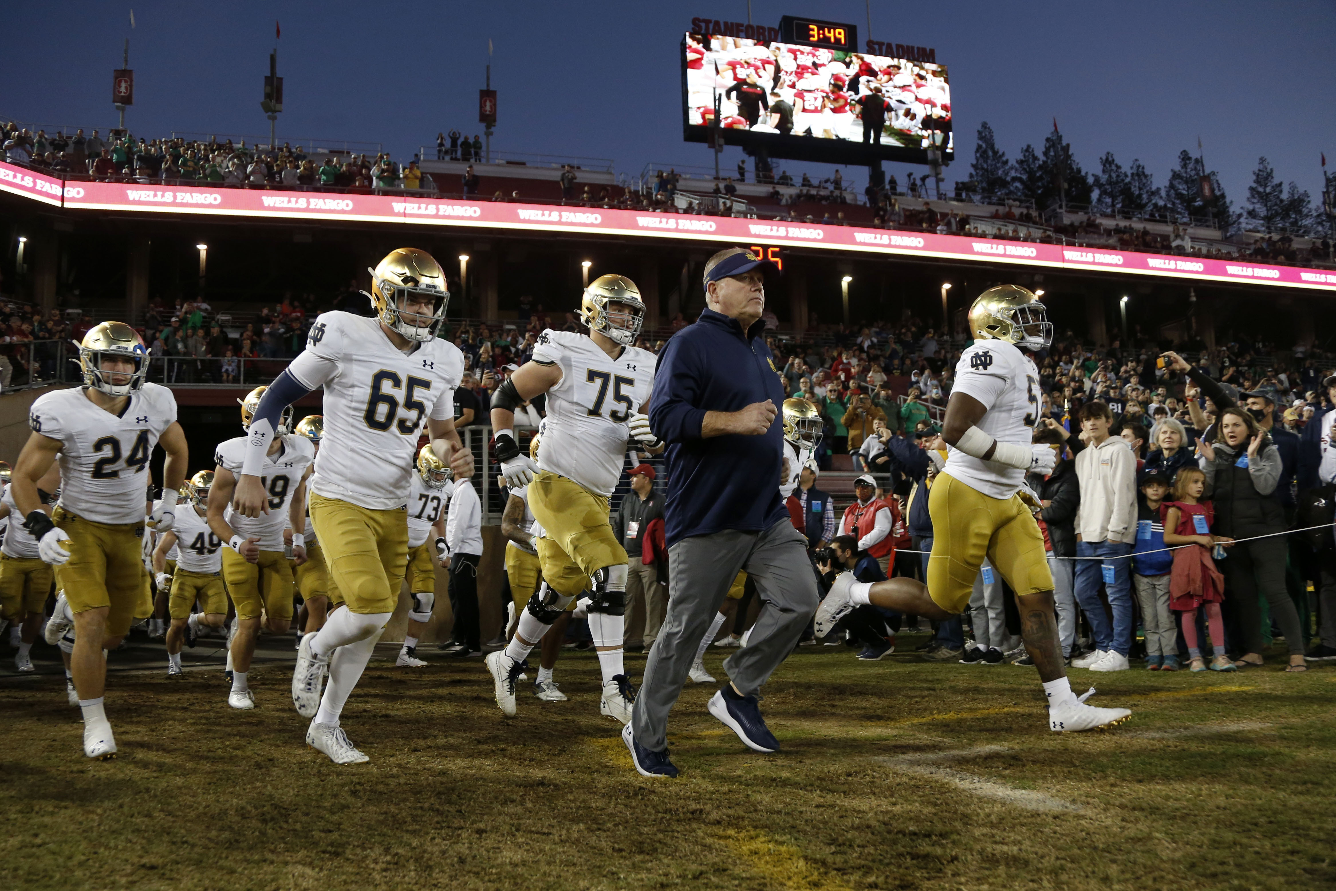 LOOK: Ed Orgeron makes surprise appearance at Notre Dame football