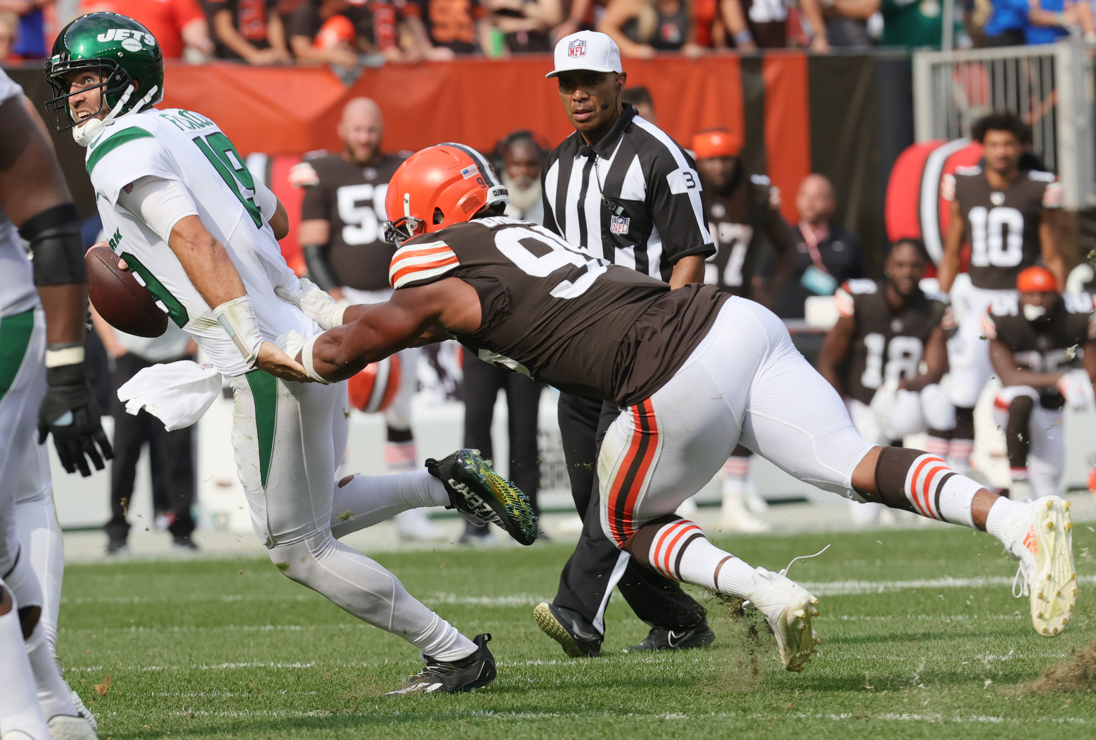 Cleveland Browns rookie wide receiver who slept on grass for a week scores  86-yard touchdown