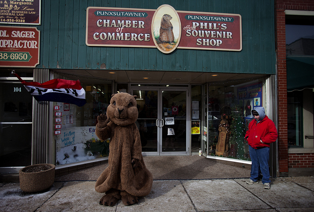 Víspera del Día de la Marmota en PUNXSUTAWNEY