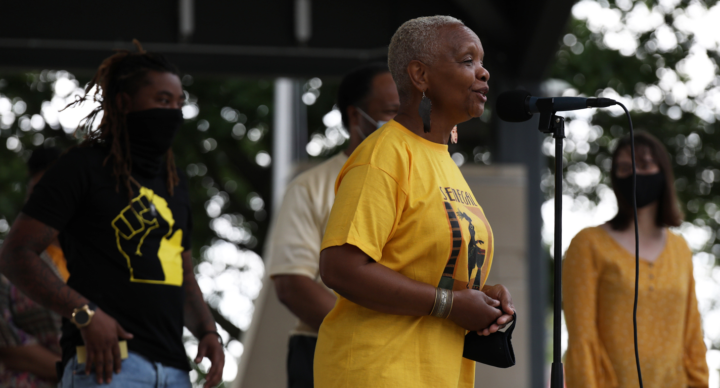 Kalamazoo holds memorial, moment of silence to honor Floyd, one