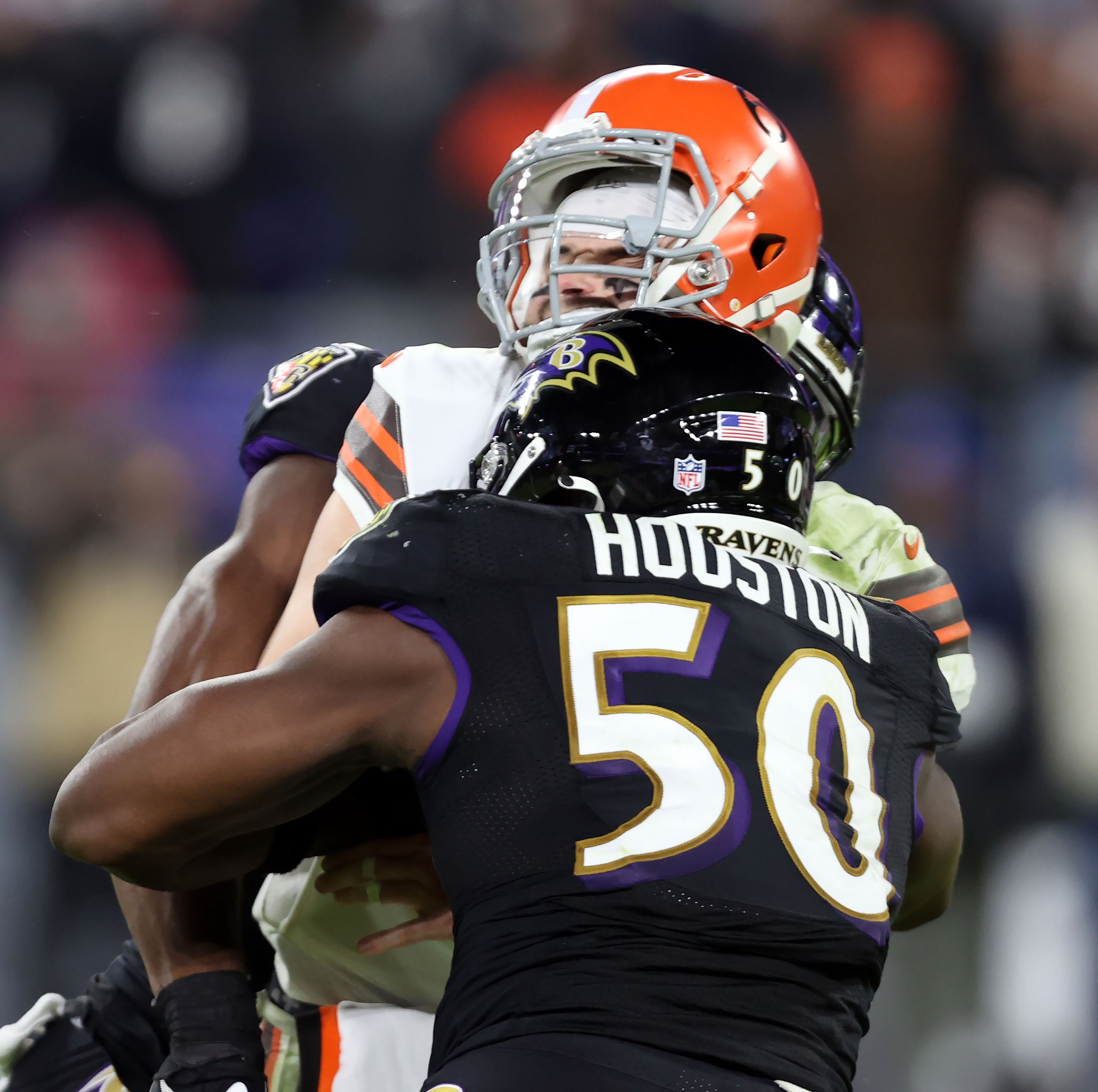 Watch David Njoku's tumbling 20-yard touchdown catch from Baker Mayfield  vs. the Ravens 