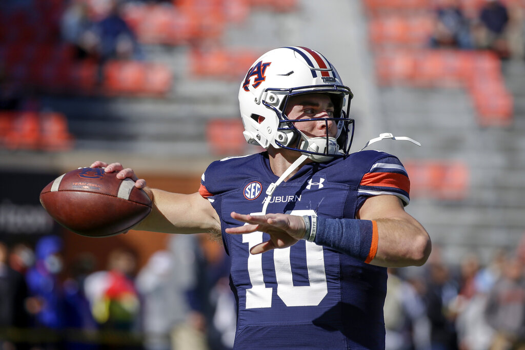 Bo Nix weighing all options after season-ending injury