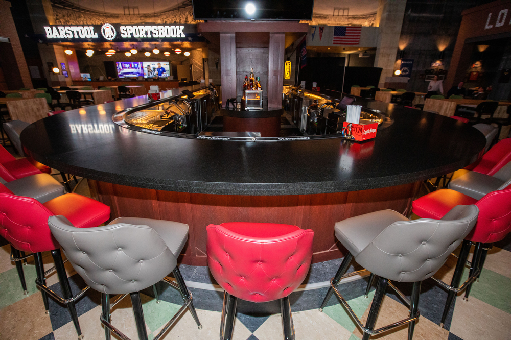 How to Pair Booths and Tables in Your Restaurant - East Coast Chair and  Barstool