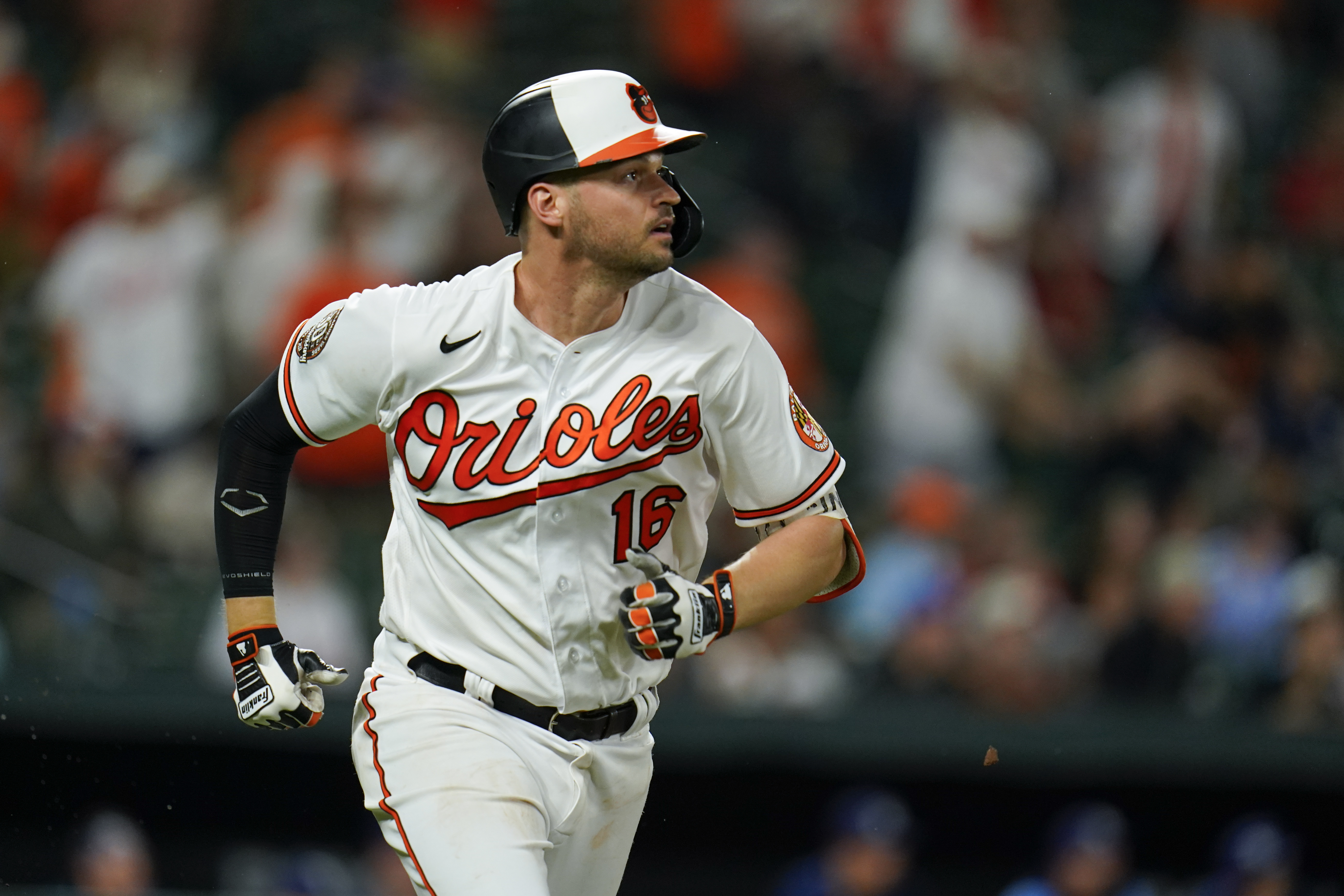 Astros trade for Orioles' Trey Mancini, Red Sox's Christian Vazquez 