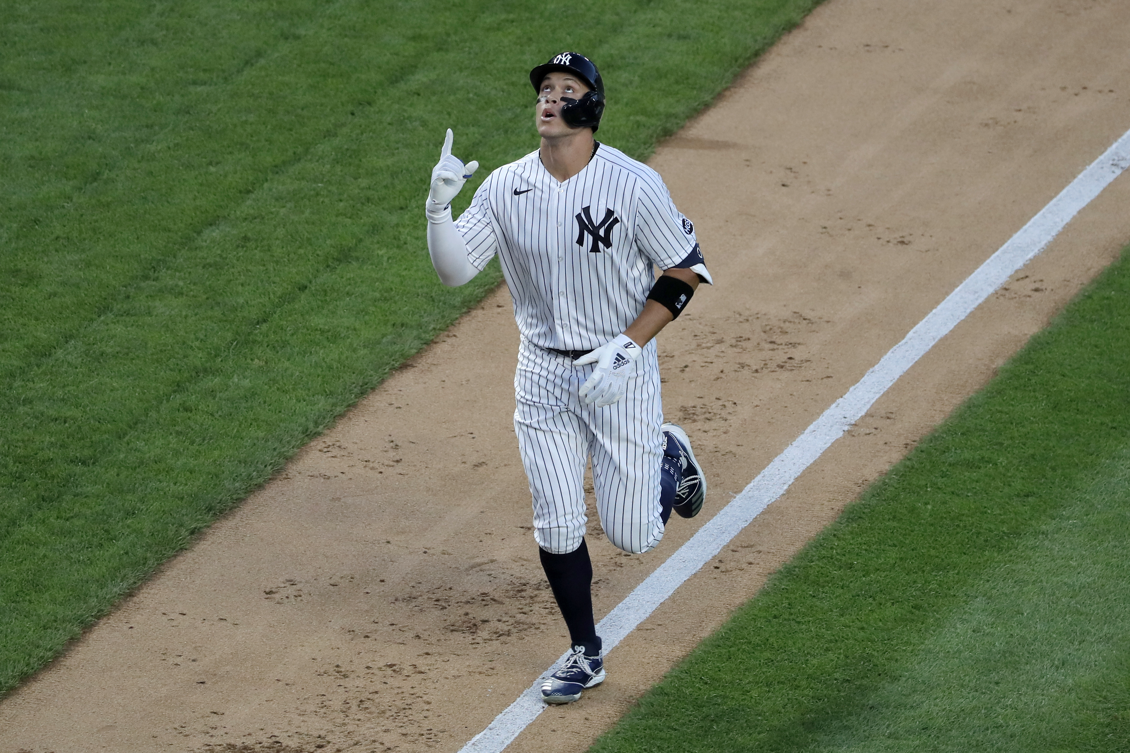 New York Yankees Aaron Judge has MLB's top-selling jersey
