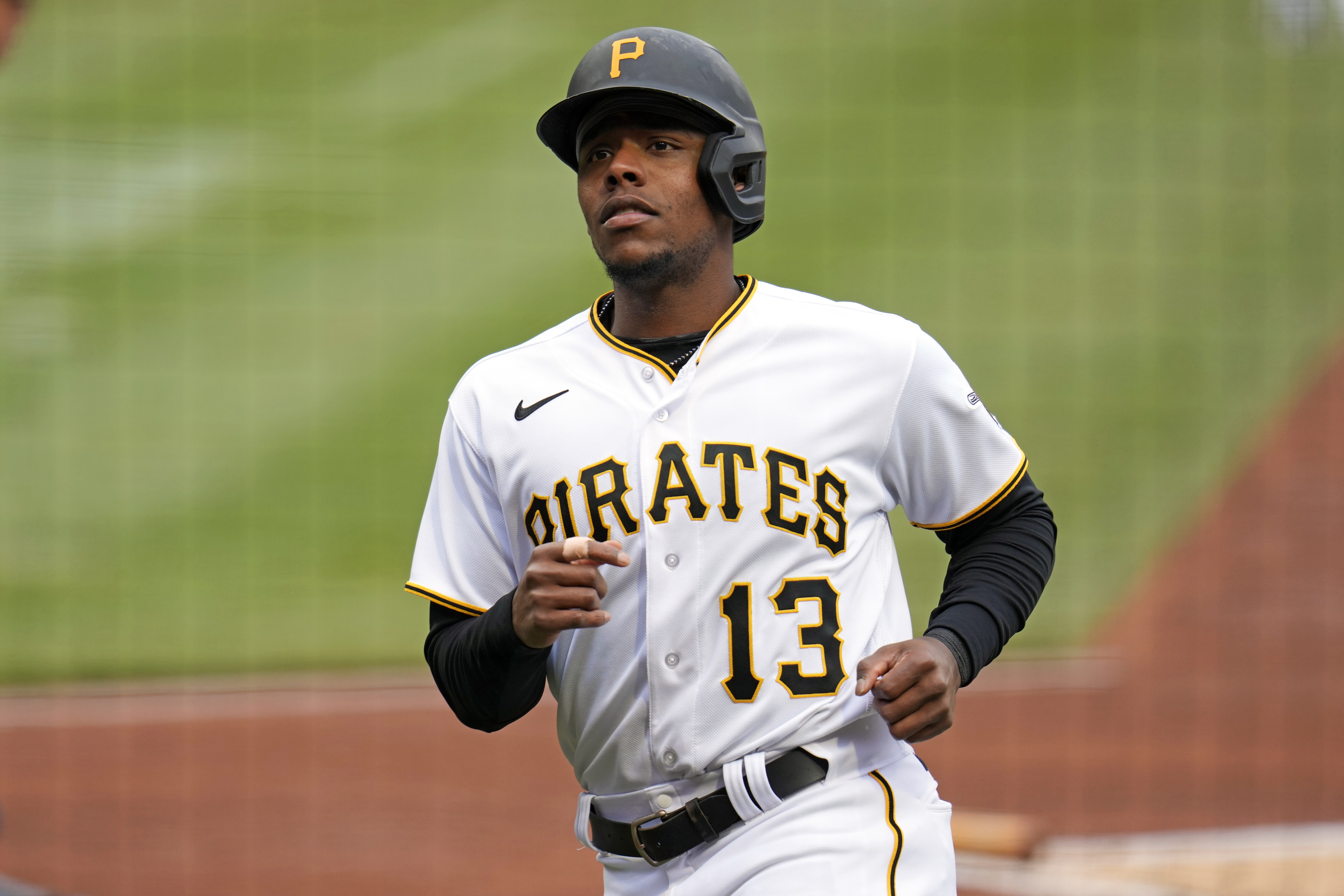 Reds vs. Pirates prediction, betting odds for MLB on Saturday 