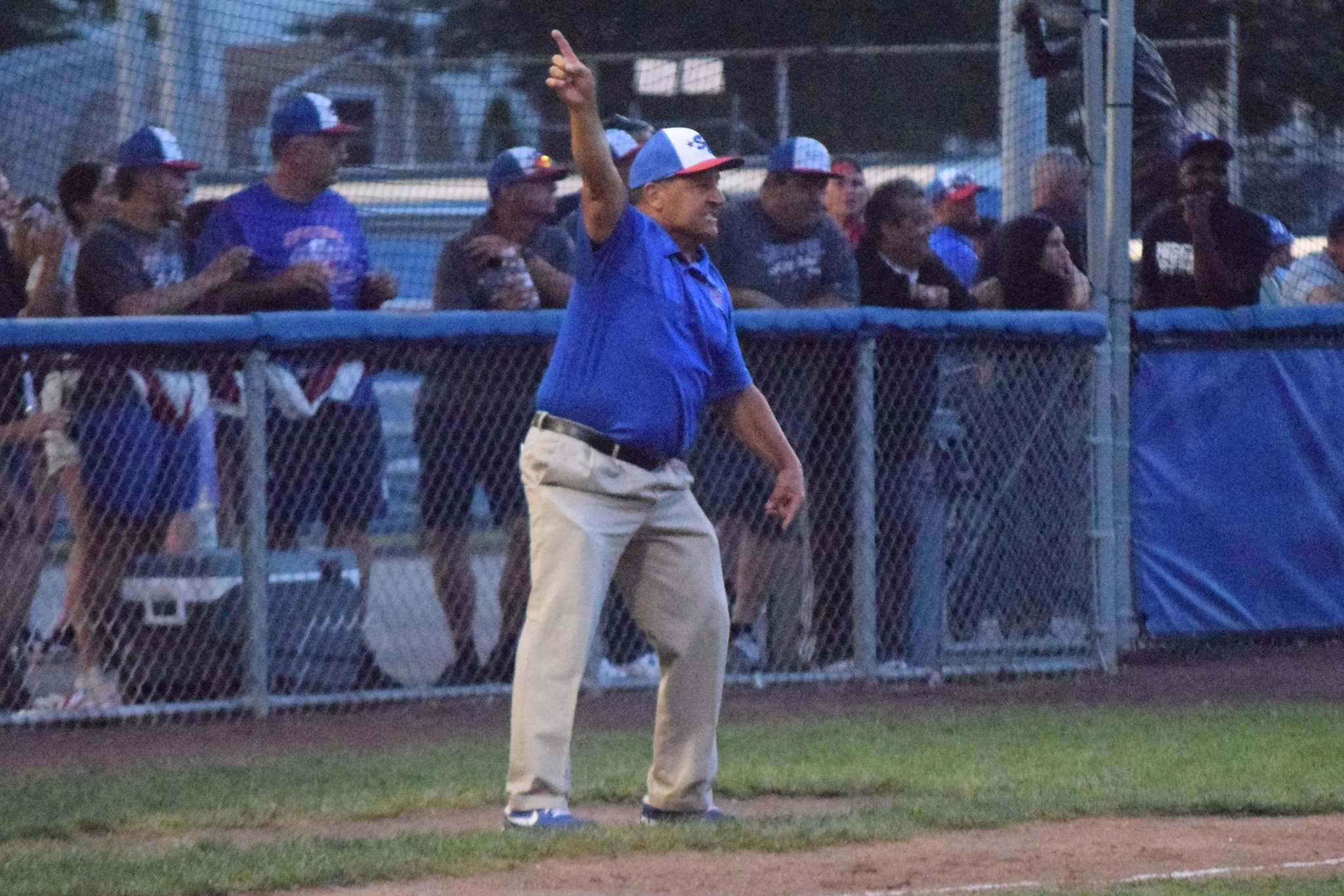 LL NYS Tournament 12s All-Star softball: Controversial play contributes to  South Shore's ousting in semis 