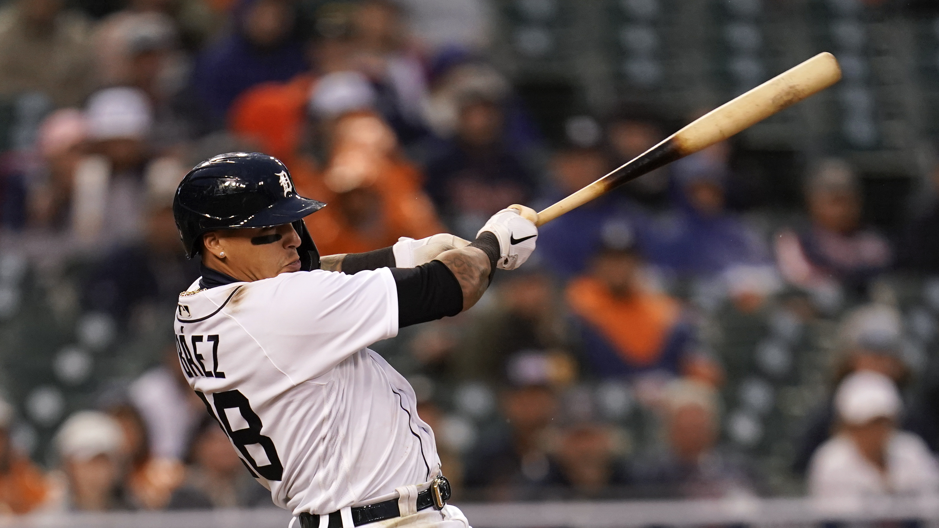 Detroit Tigers' Javy Báez removed from starting lineup an hour