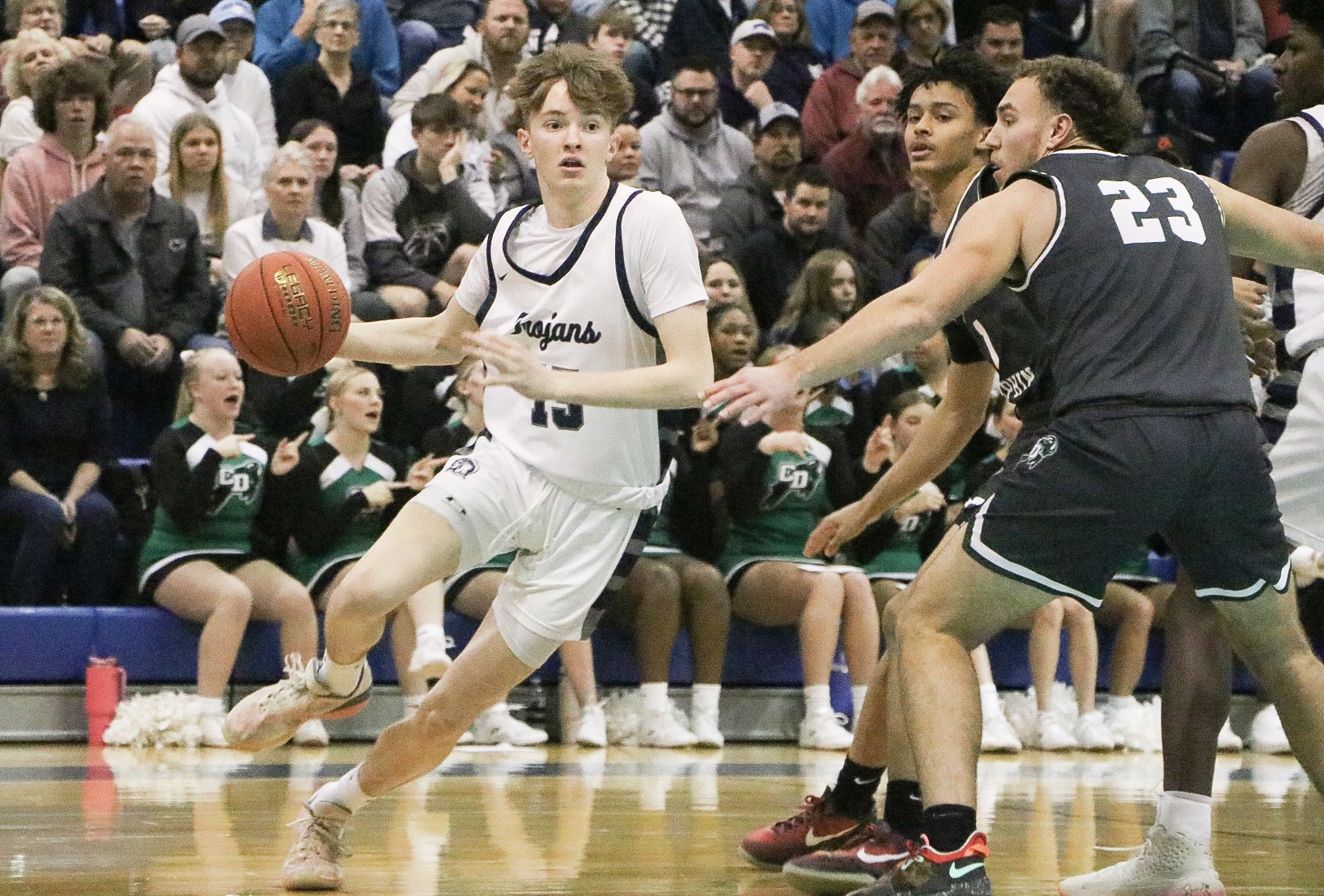 Central Dauphin vs Chambersburg in the District 3 6A boys basketball