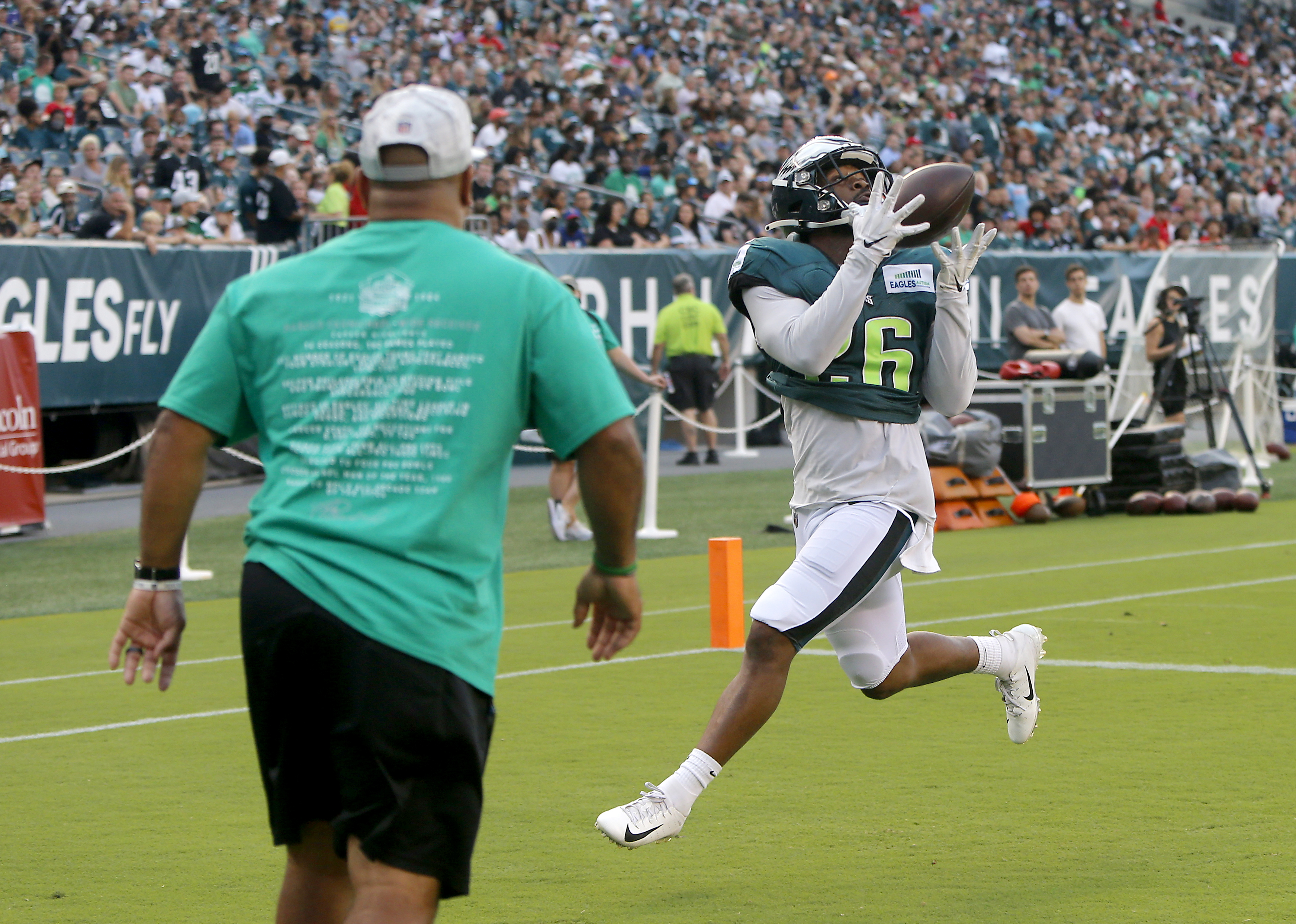 Eagles training camp: K'Von Wallace read to 'scratch and claw' for