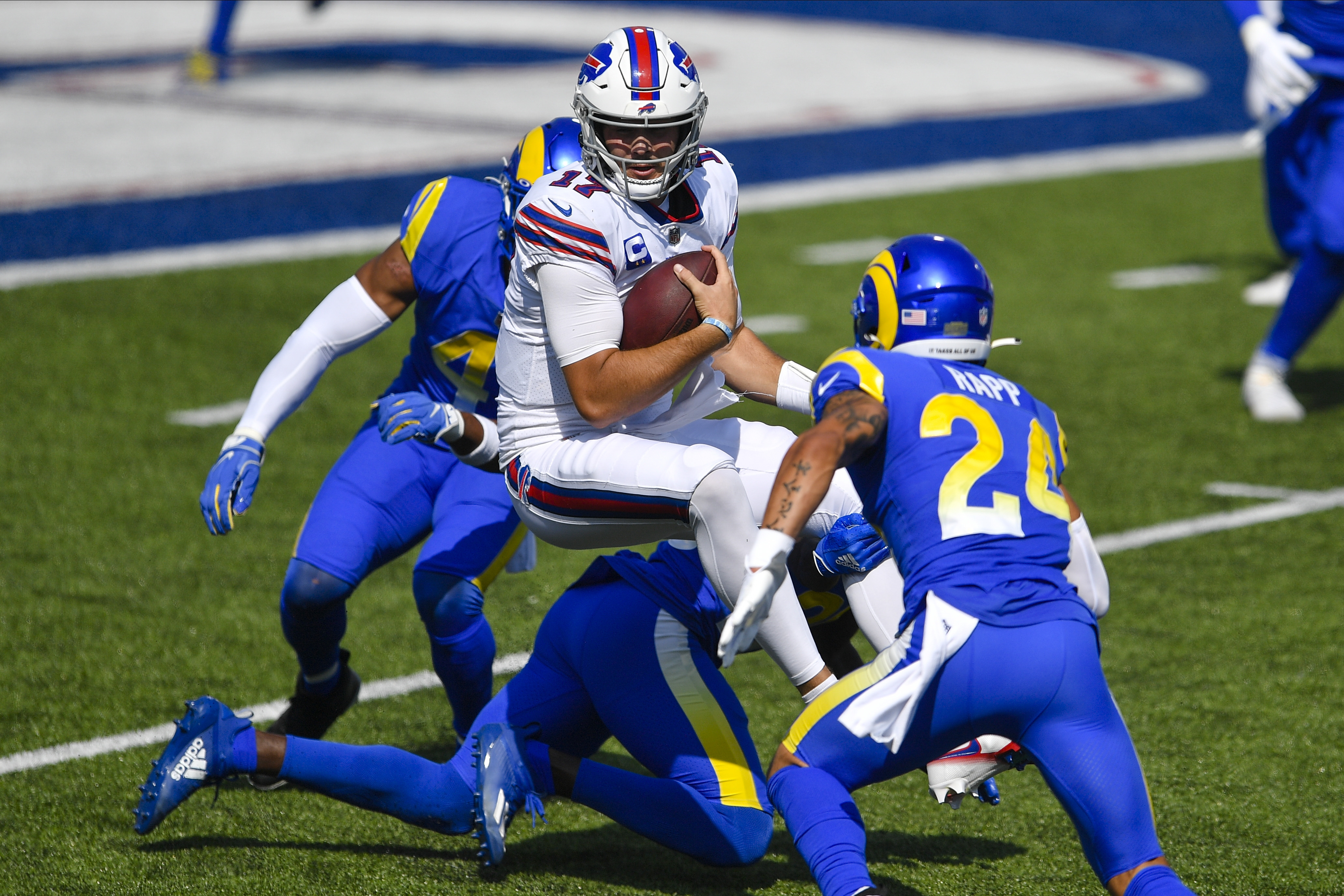 Buffalo Bills' Josh Allen leads game-winning drive after defense collapses  vs. Rams (Instant observations) 