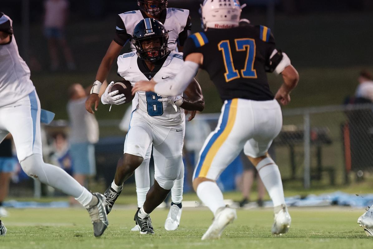 Fairhope High School Pirates fall to Mary G. Montgomery, Coach Carter proud  despite 24-10 loss - Gulf Coast Media