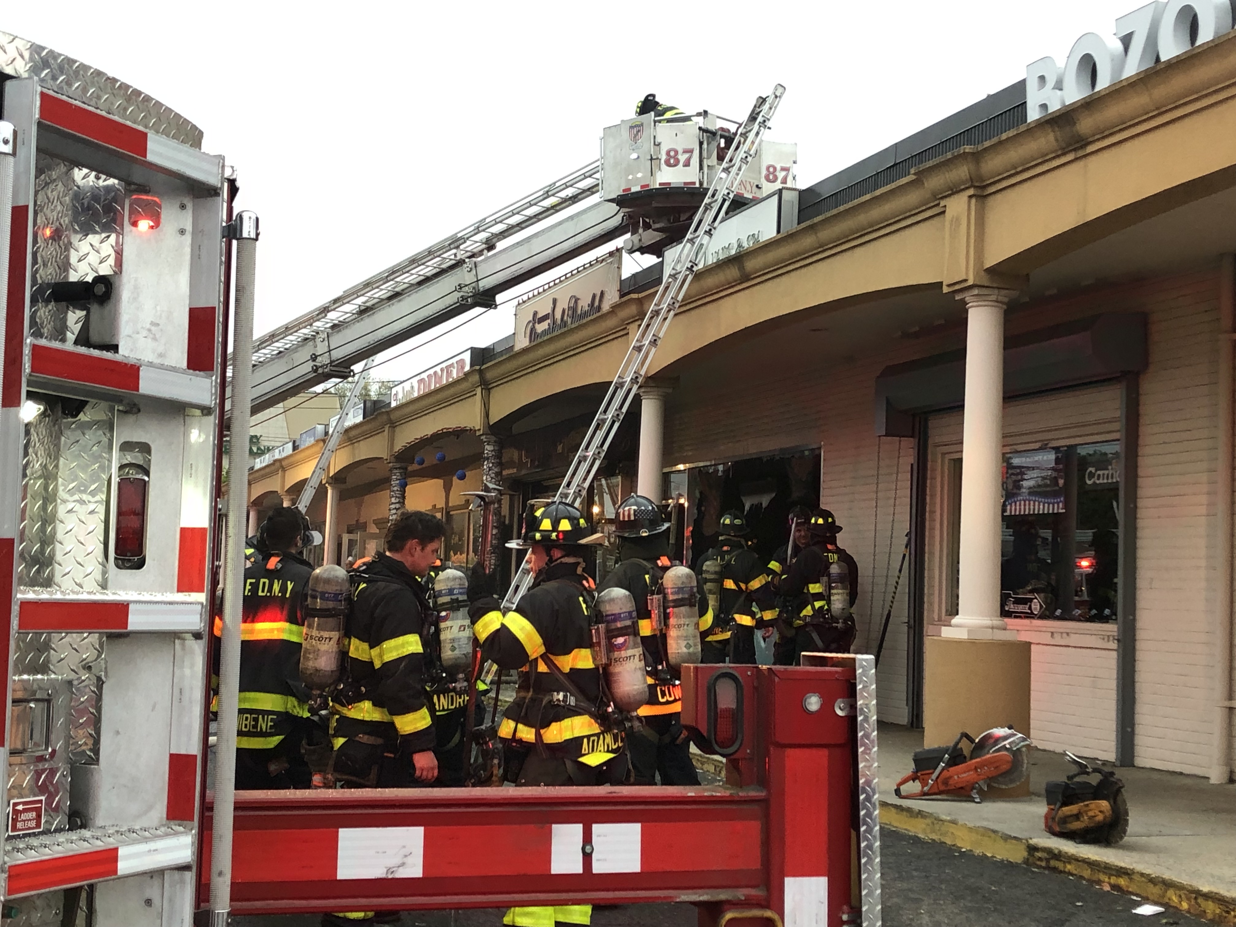 FDNY on scene of fire at strip mall in Great Kills - silive.com