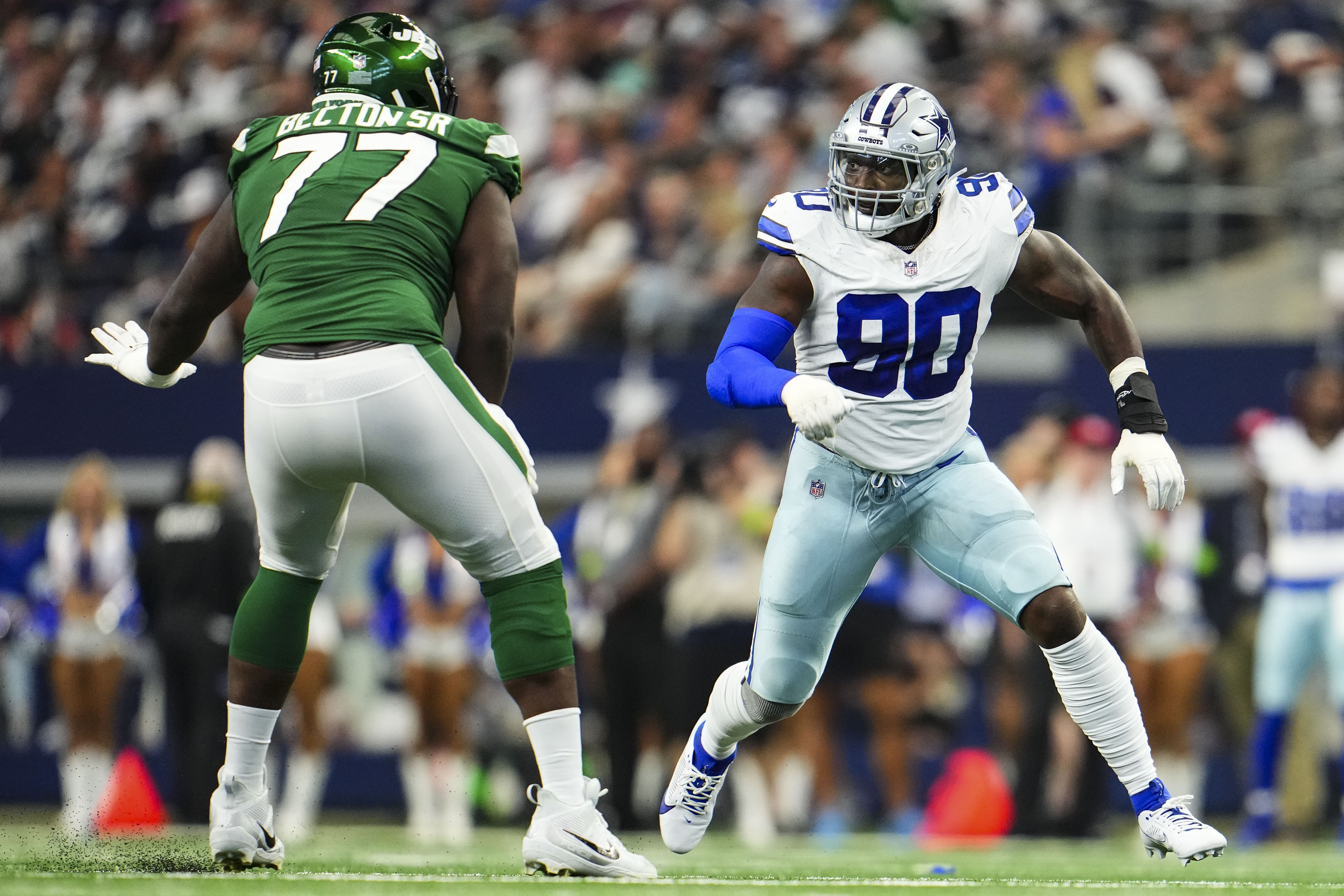 Cowboys Micah Parsons named NFC Defensive Player of the Week for