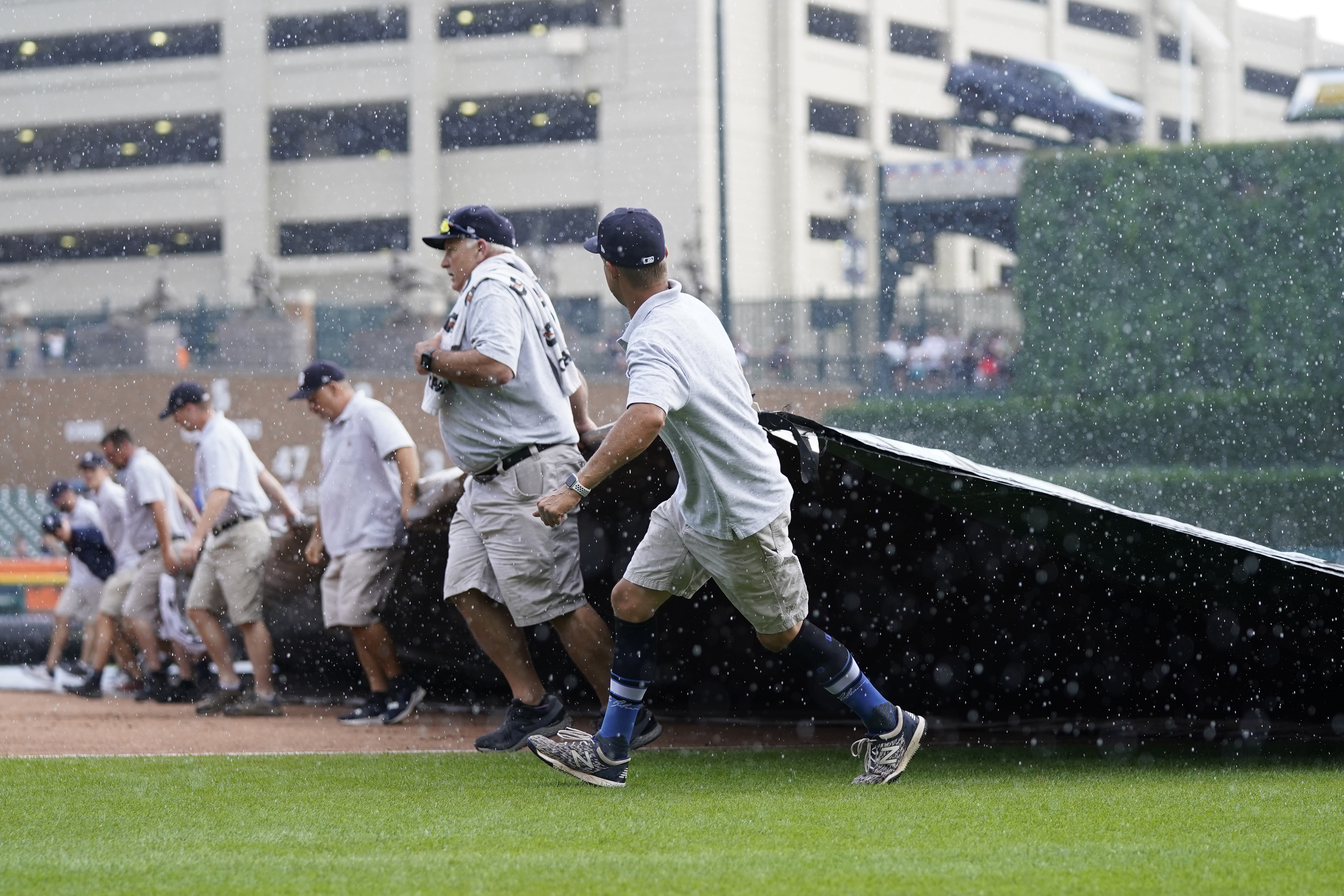 Wednesday's Chicago White Sox game postponed for rain