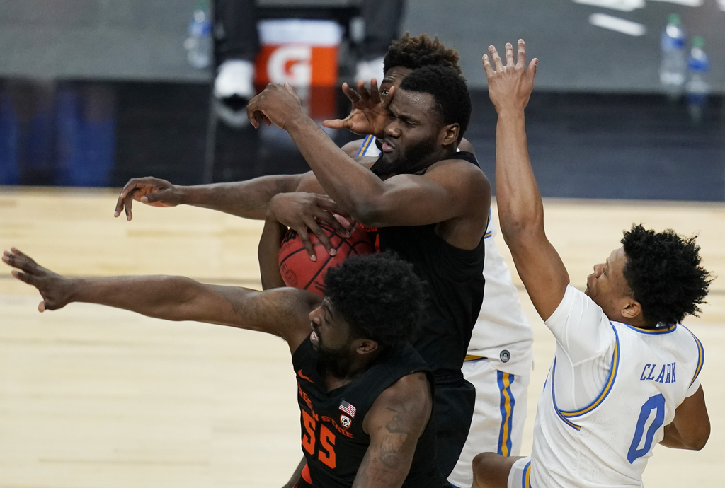 Oregon State Vs. UCLA At Pac-12 Men's Basketball Tournament ...