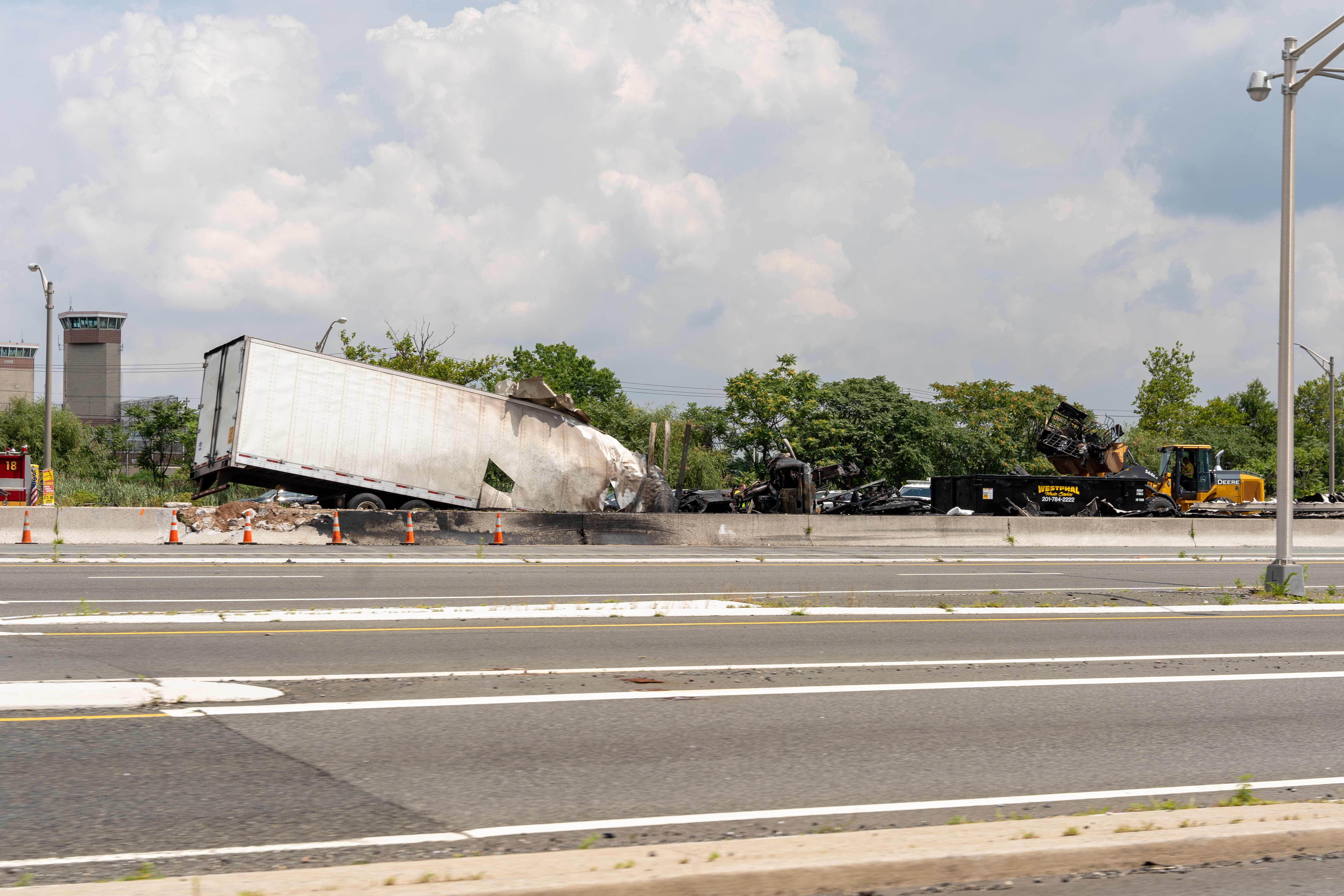 1 dead in fiery crash that destroyed 2 tractor trailers, closed I-78  express lanes 