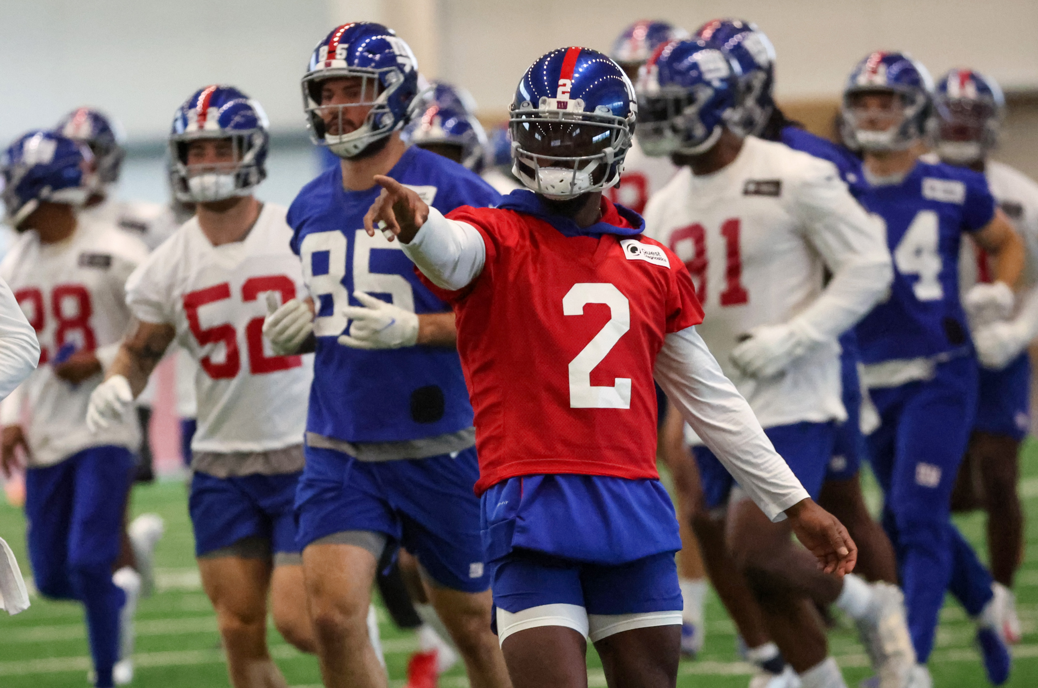 Giants QB Tyrod Taylor takes cart to locker room after taking massive hit  in final preseason game