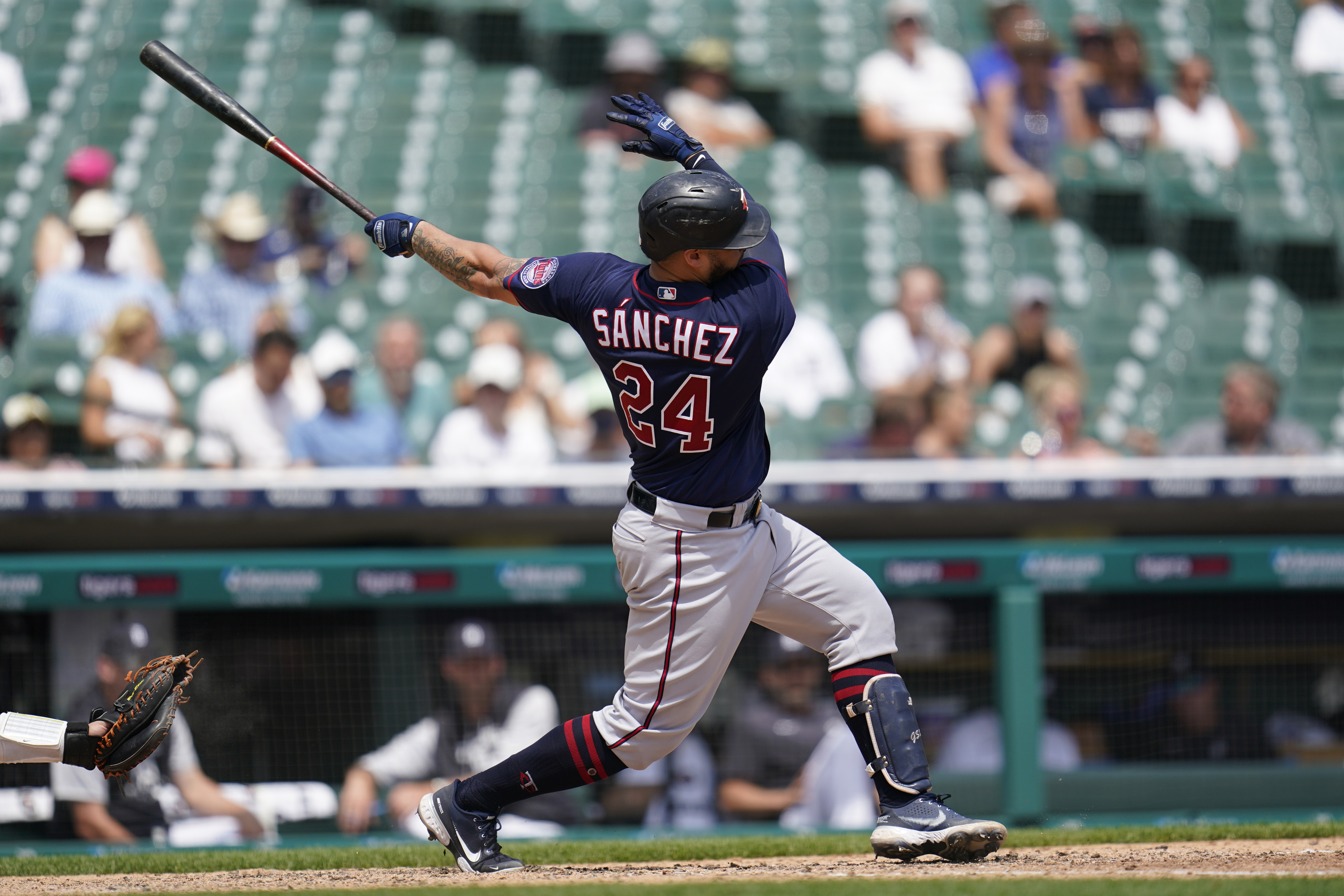 Mets sign former Yankees, Twins C Gary Sánchez to minor-league